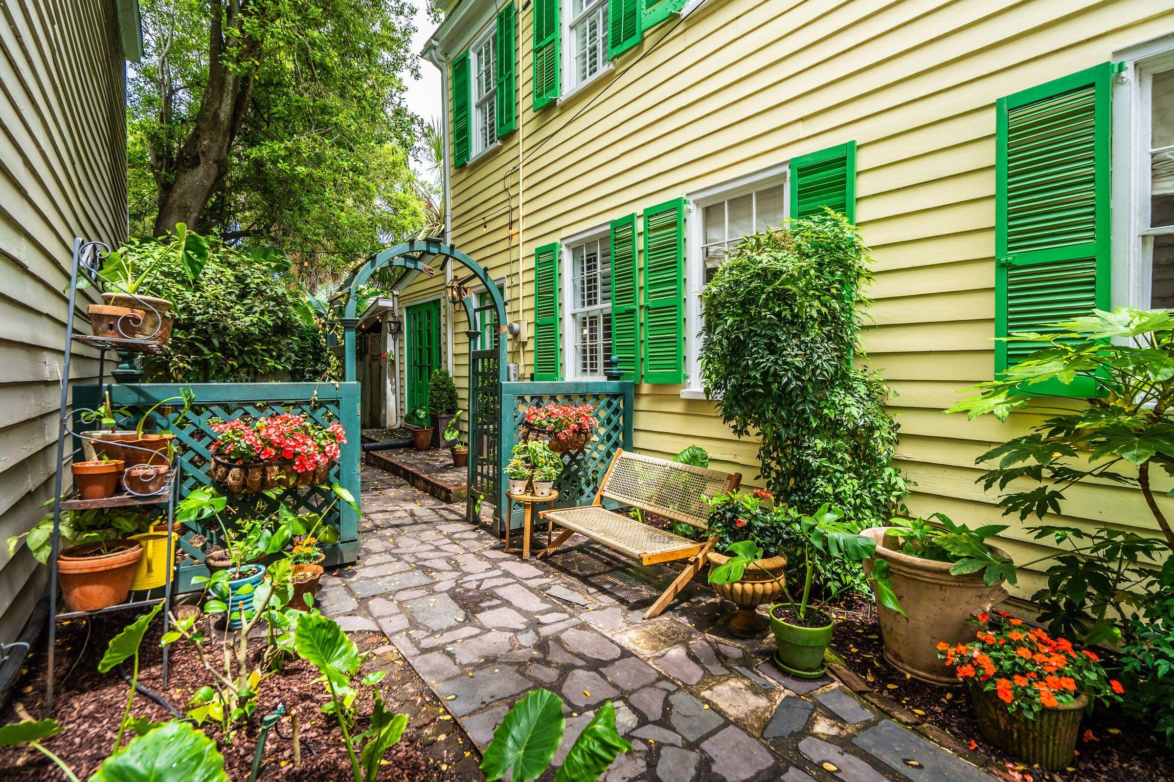 8 Trumbo Street