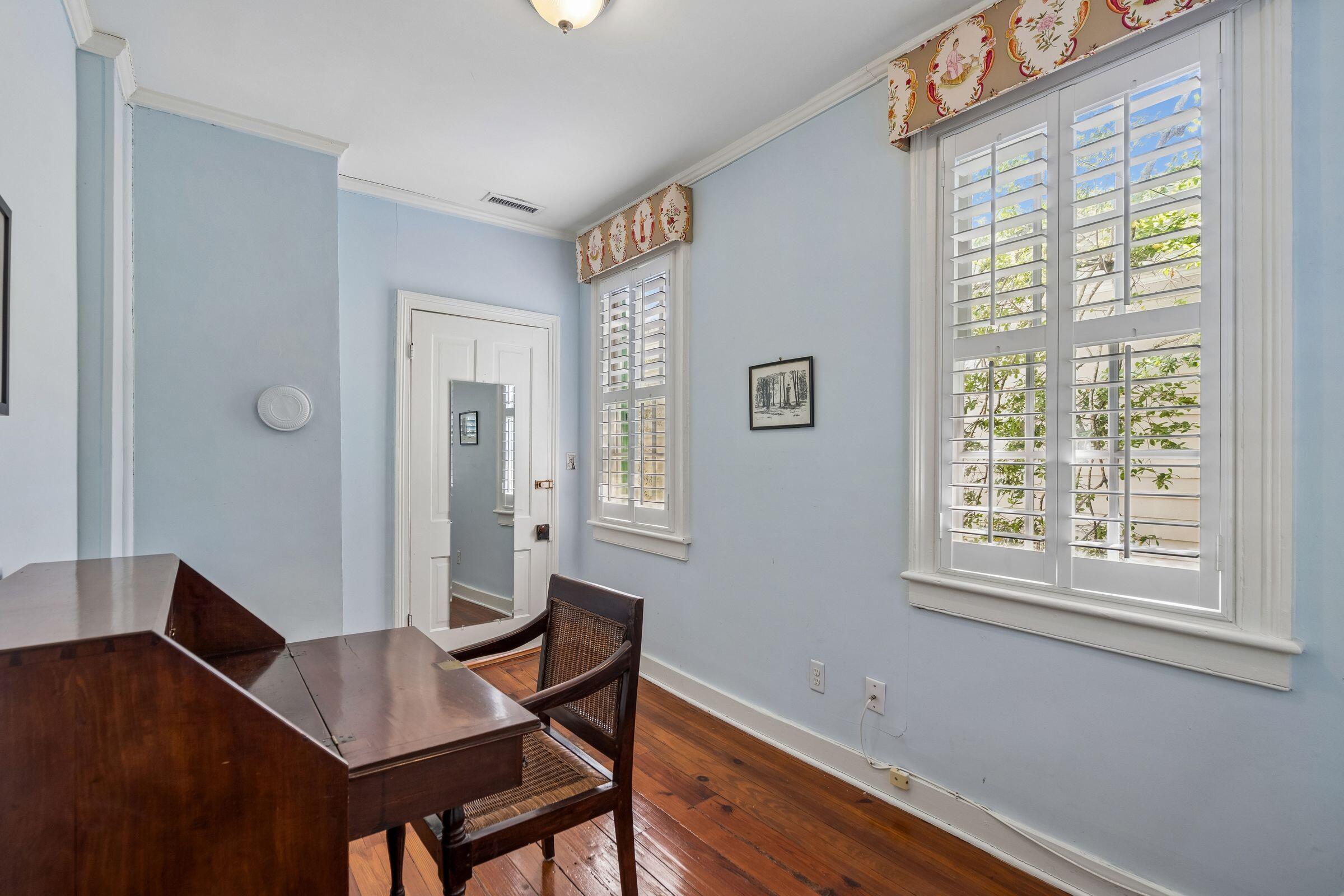 8 Trumbo Street
