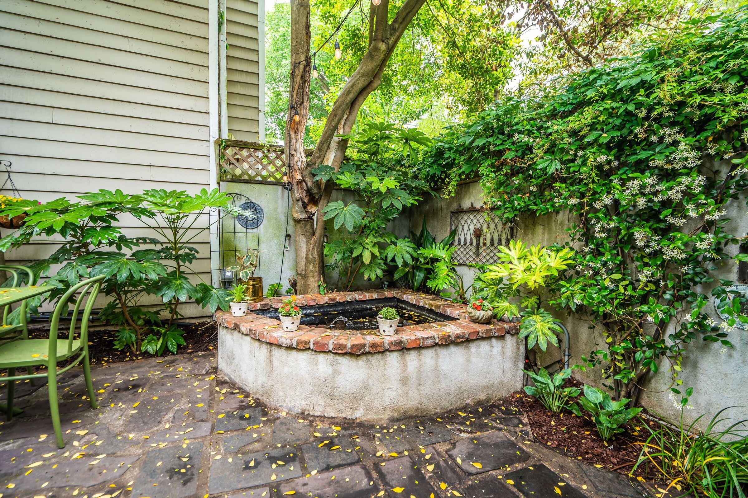 8 Trumbo Street