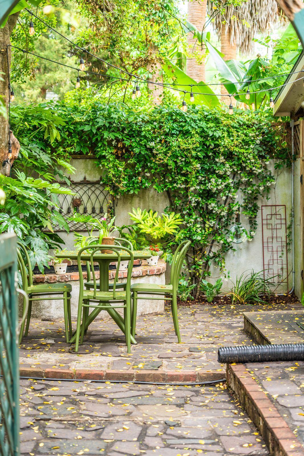 8 Trumbo Street