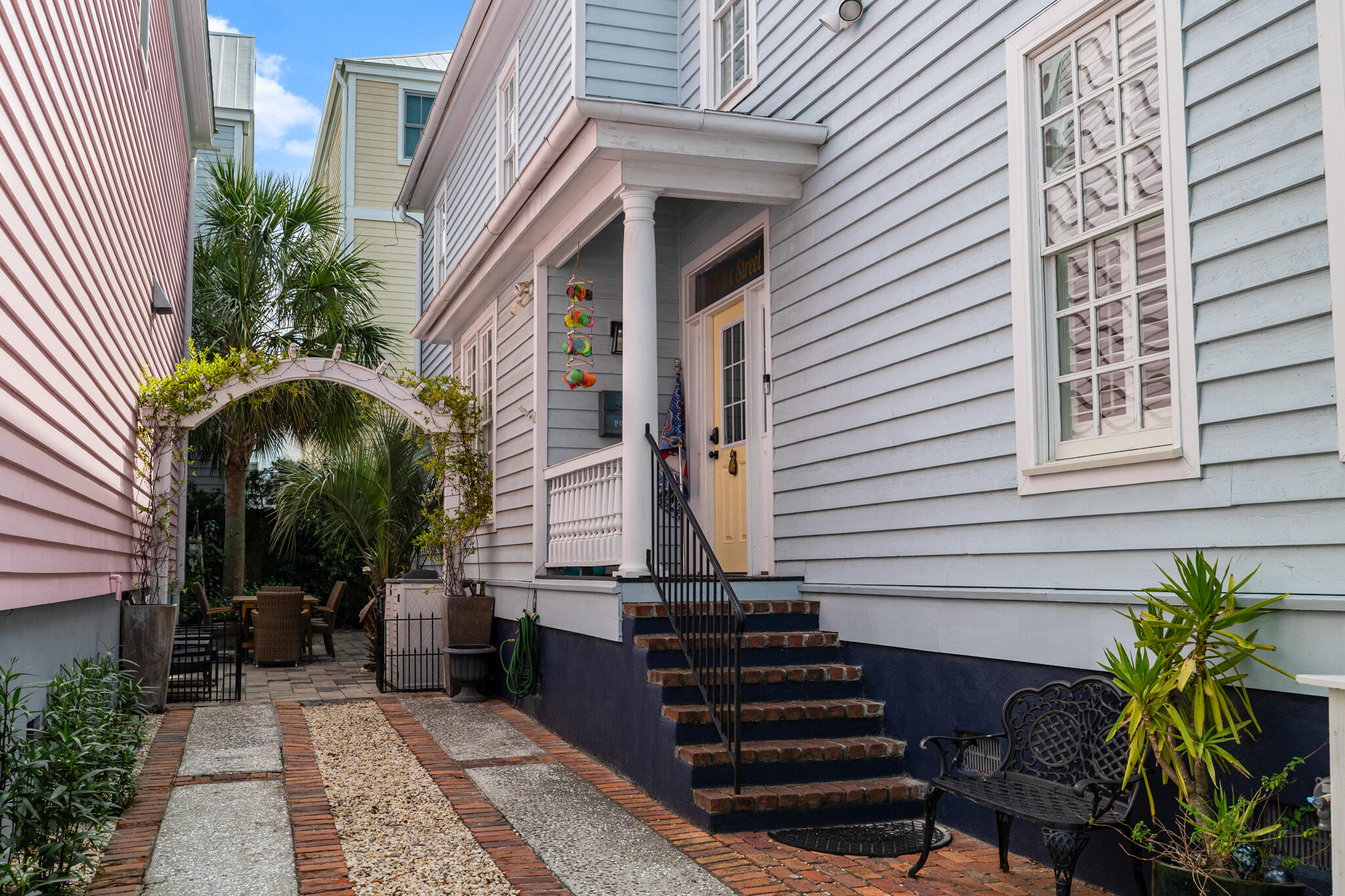 11 Felix Street