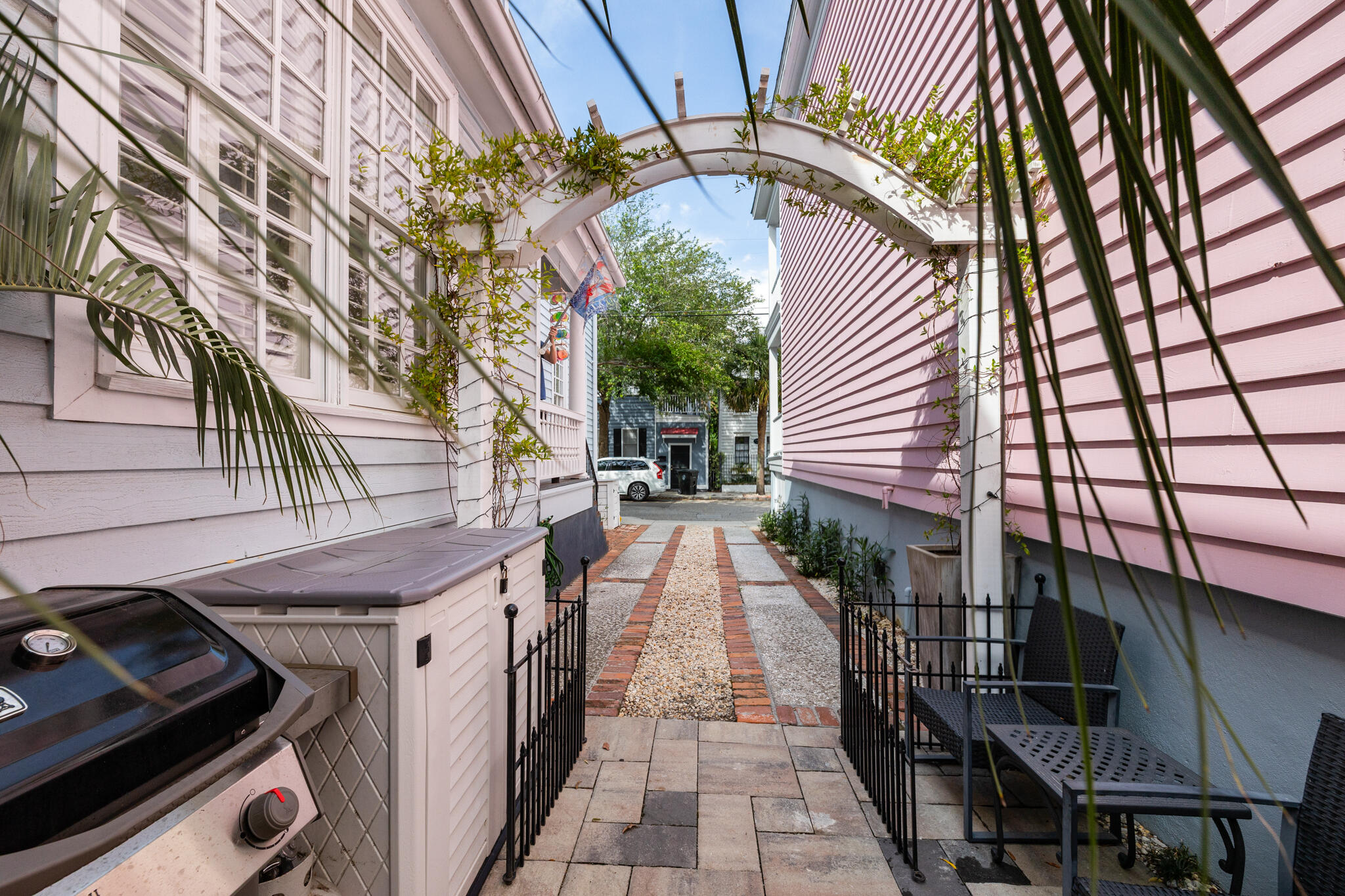 11 Felix Street