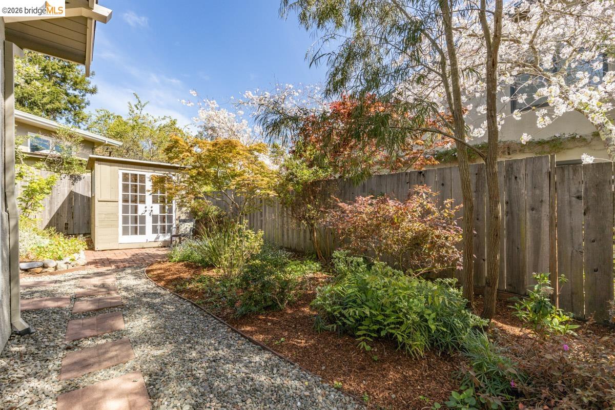 71 Norwood Ave
