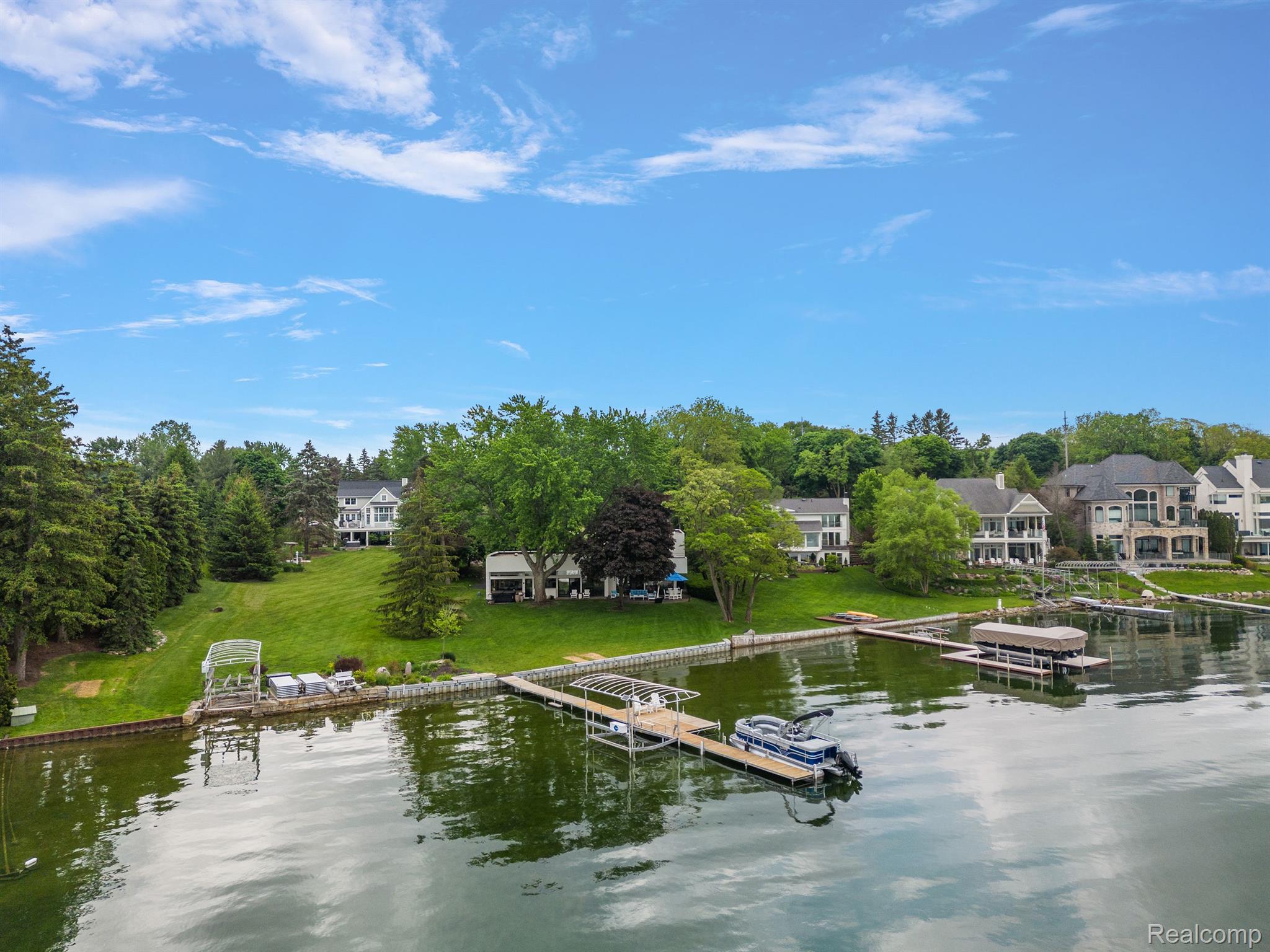 3110 W LONG LAKE Road
