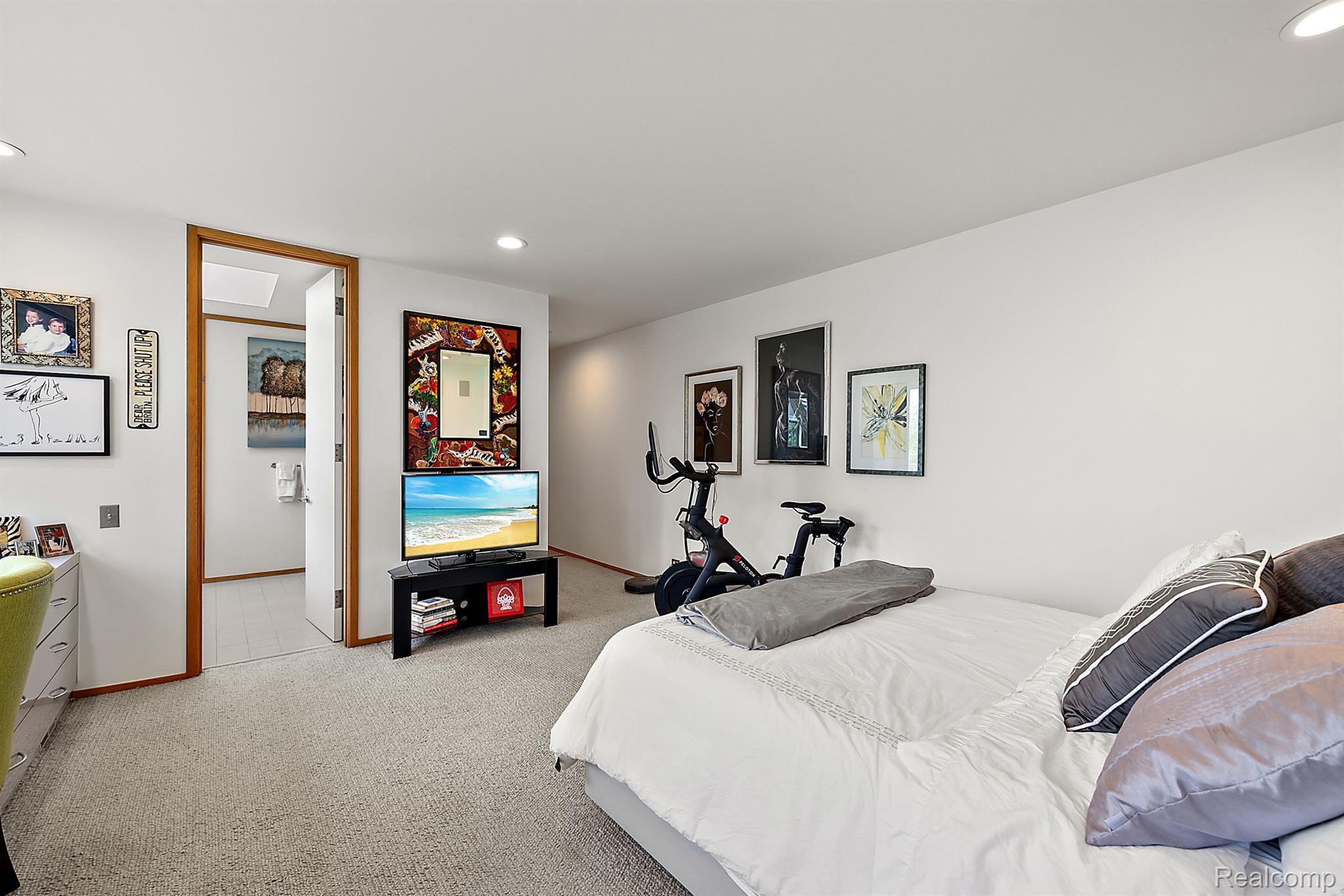 3110 W LONG LAKE Road