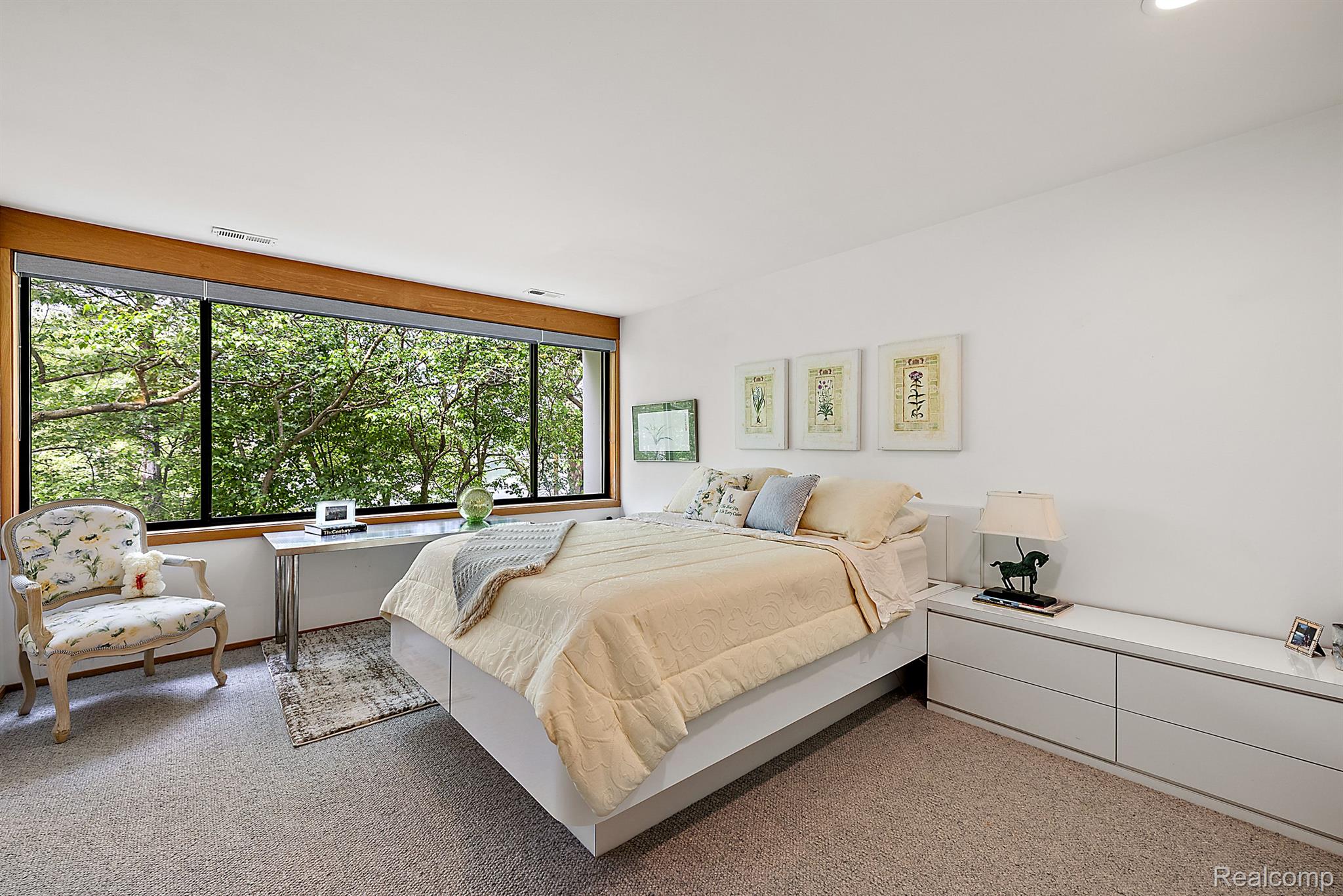 3110 W LONG LAKE Road
