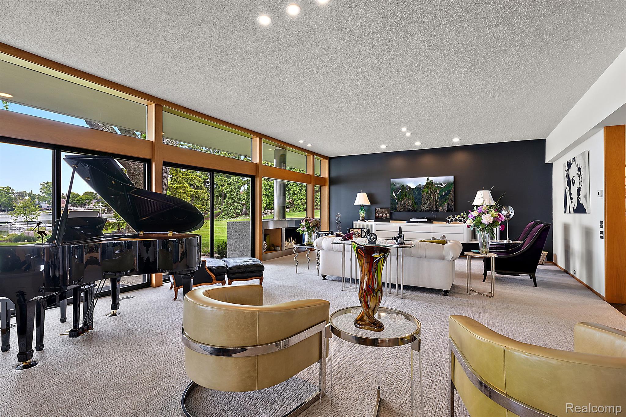 3110 W LONG LAKE Road