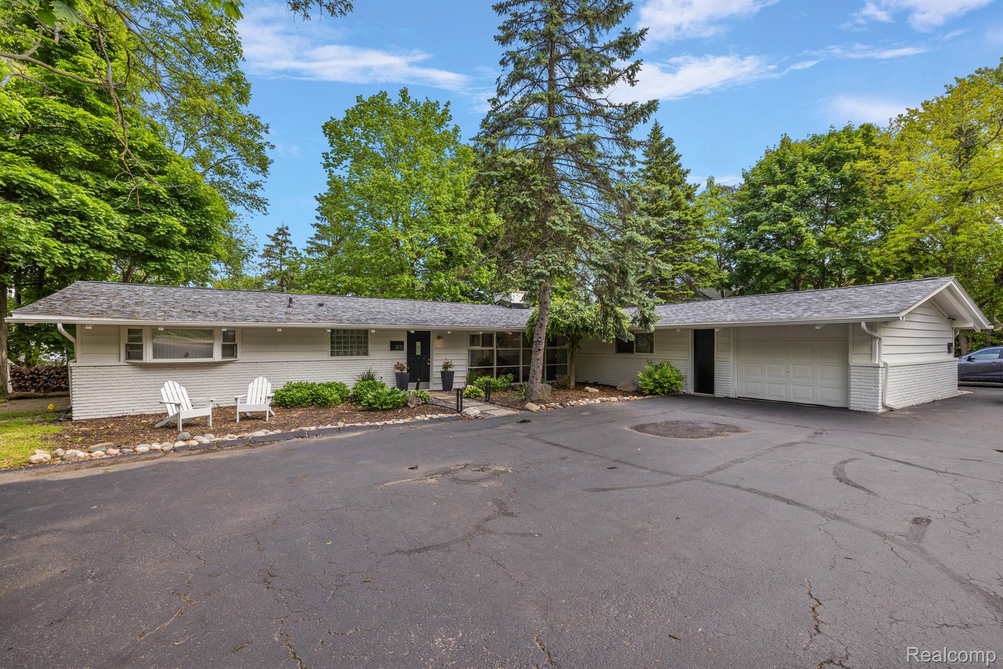 3110 W LONG LAKE Road