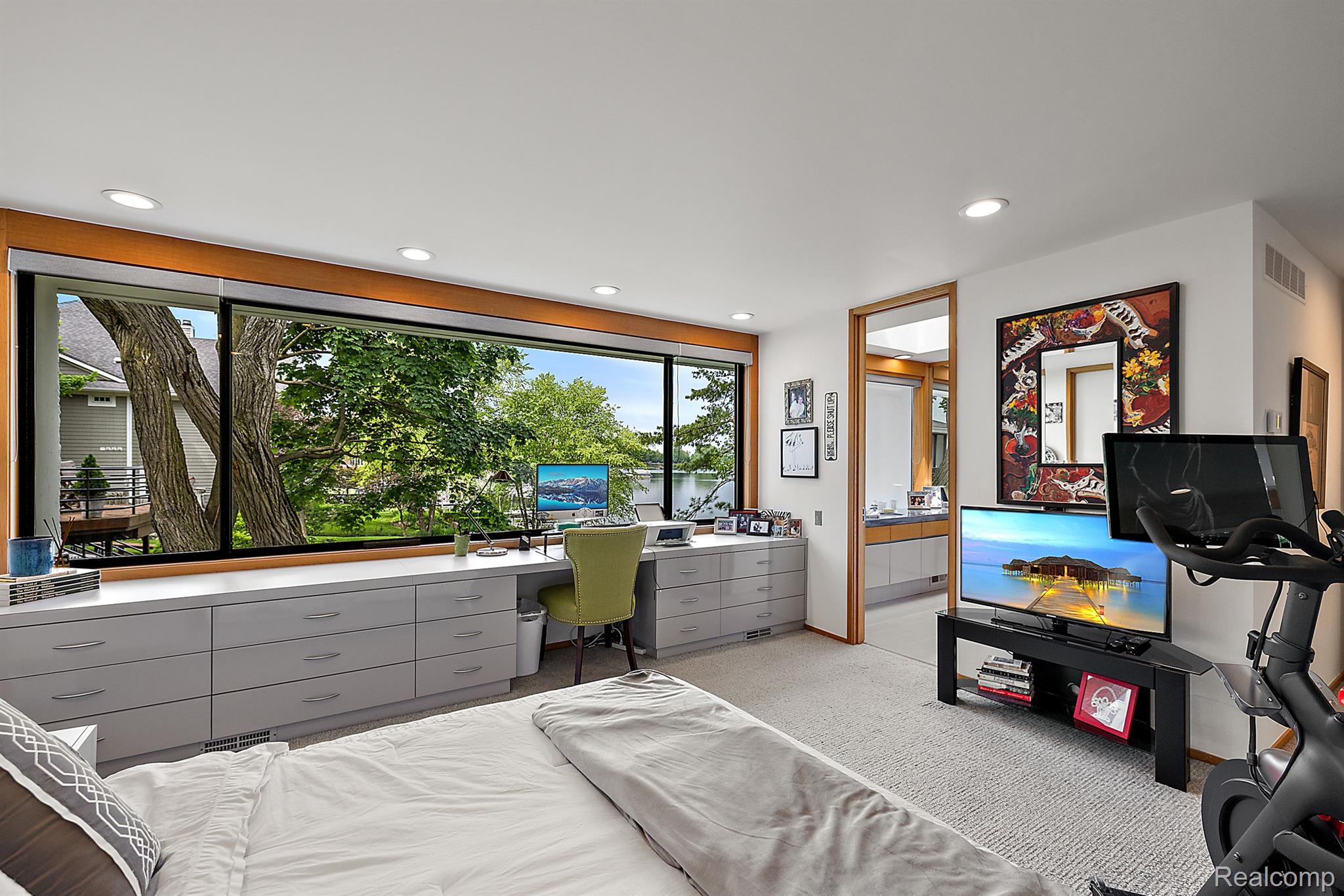 3110 W LONG LAKE Road