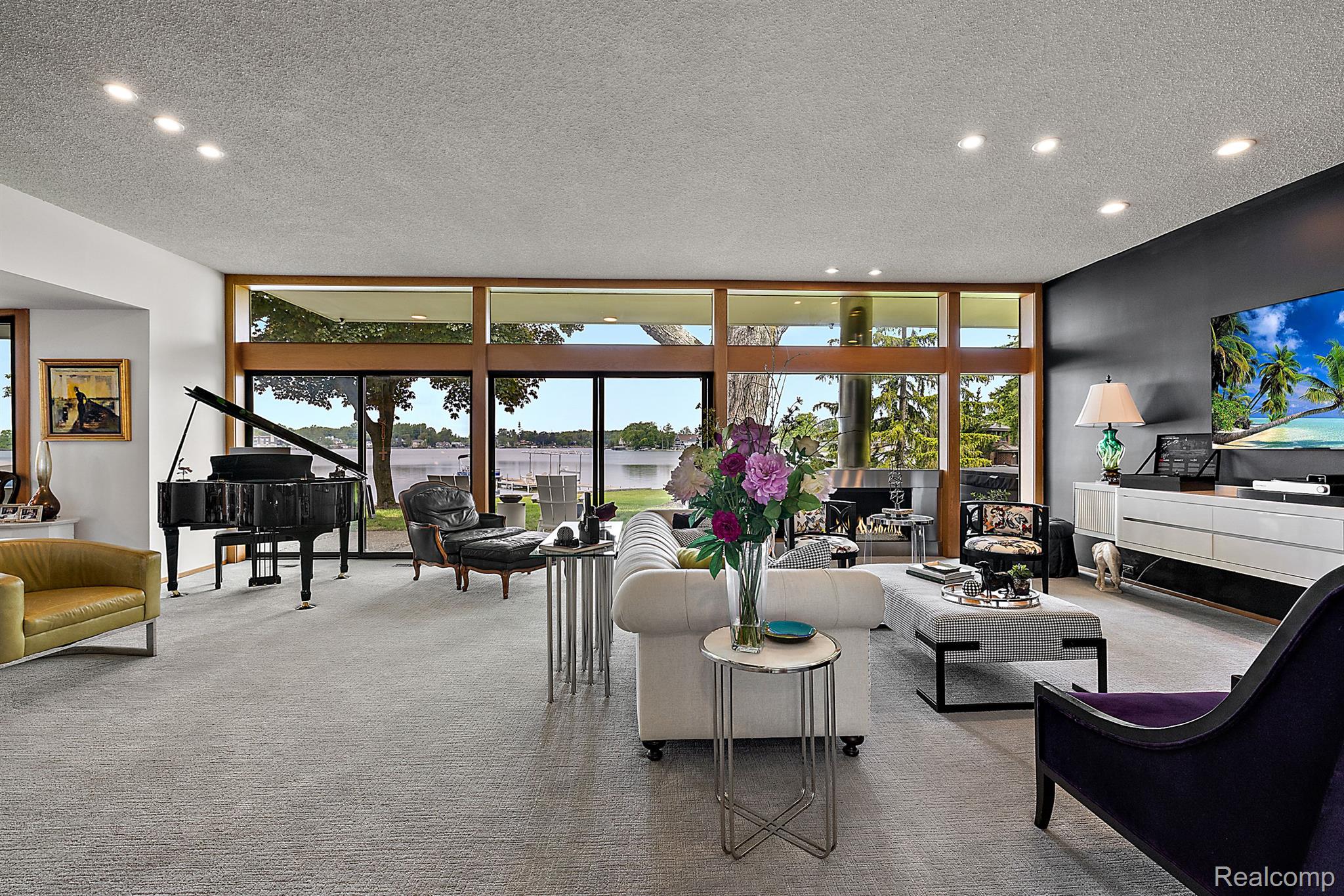 3110 W LONG LAKE Road