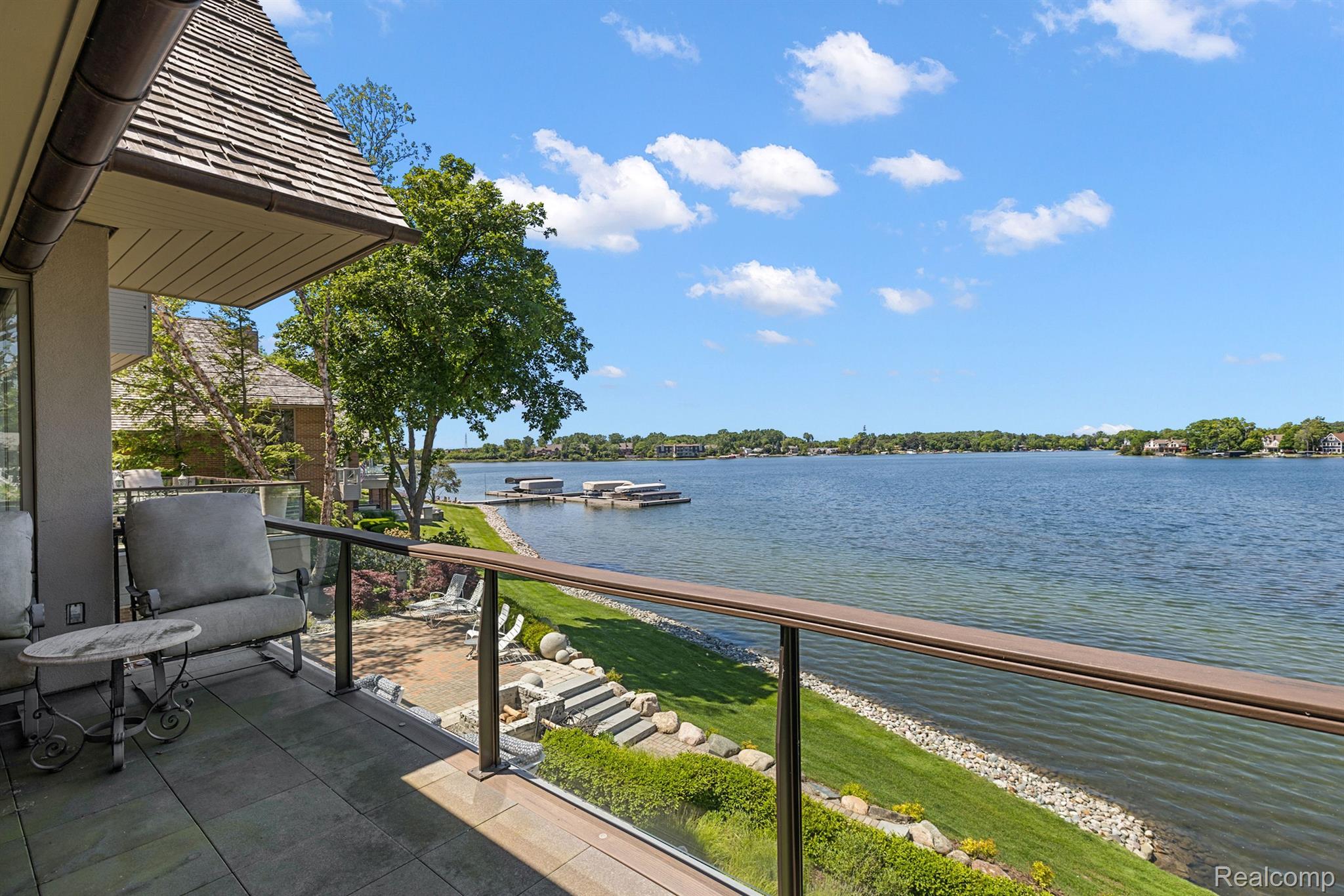 3322 S Shore Circle
