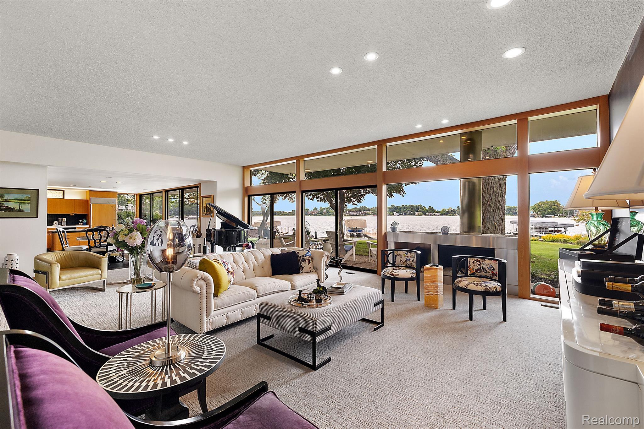 3130 W Long Lake Road