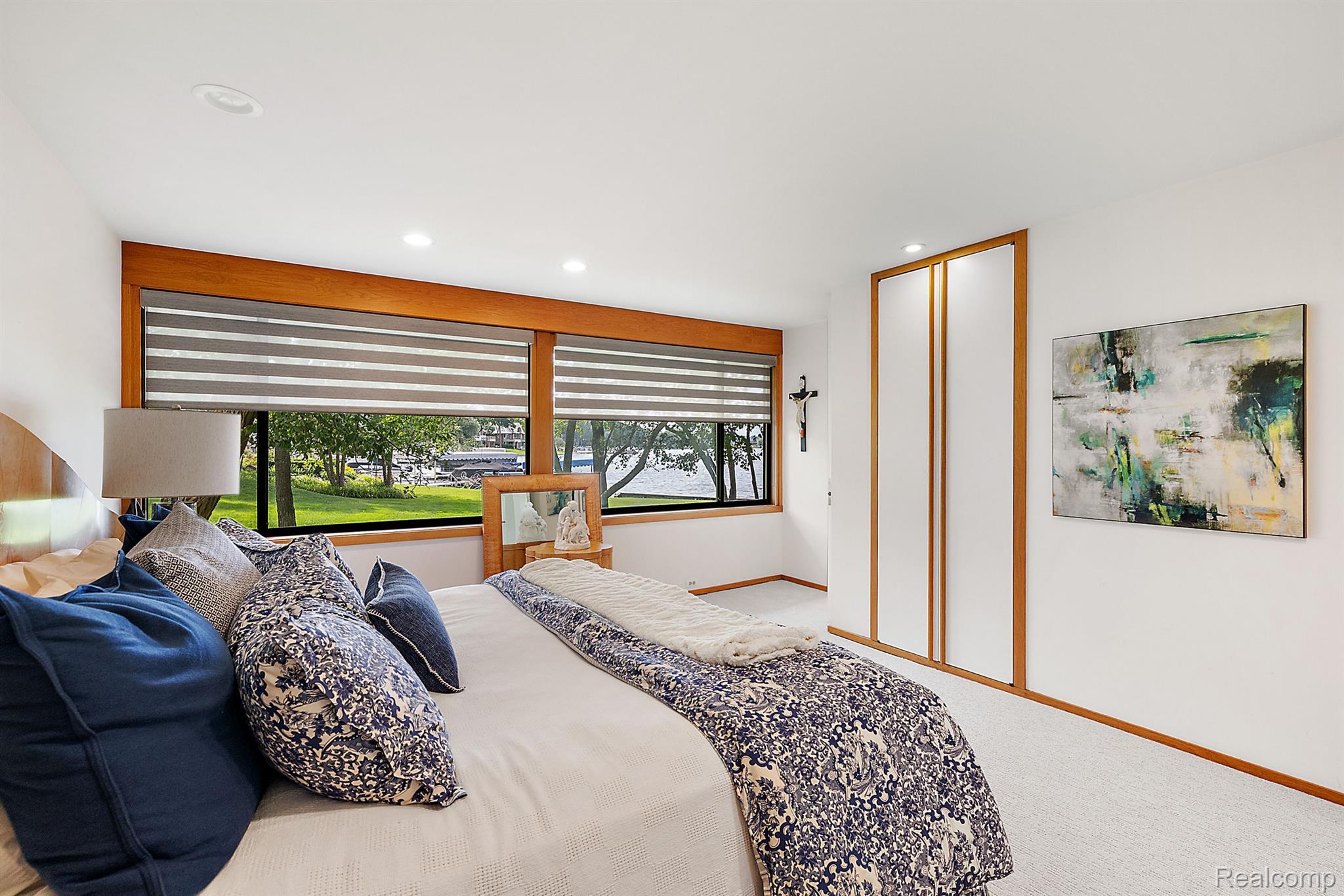3130 W Long Lake Road