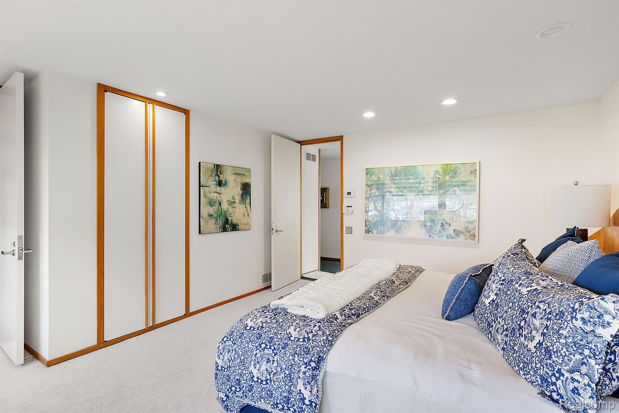 3130 W Long Lake Road