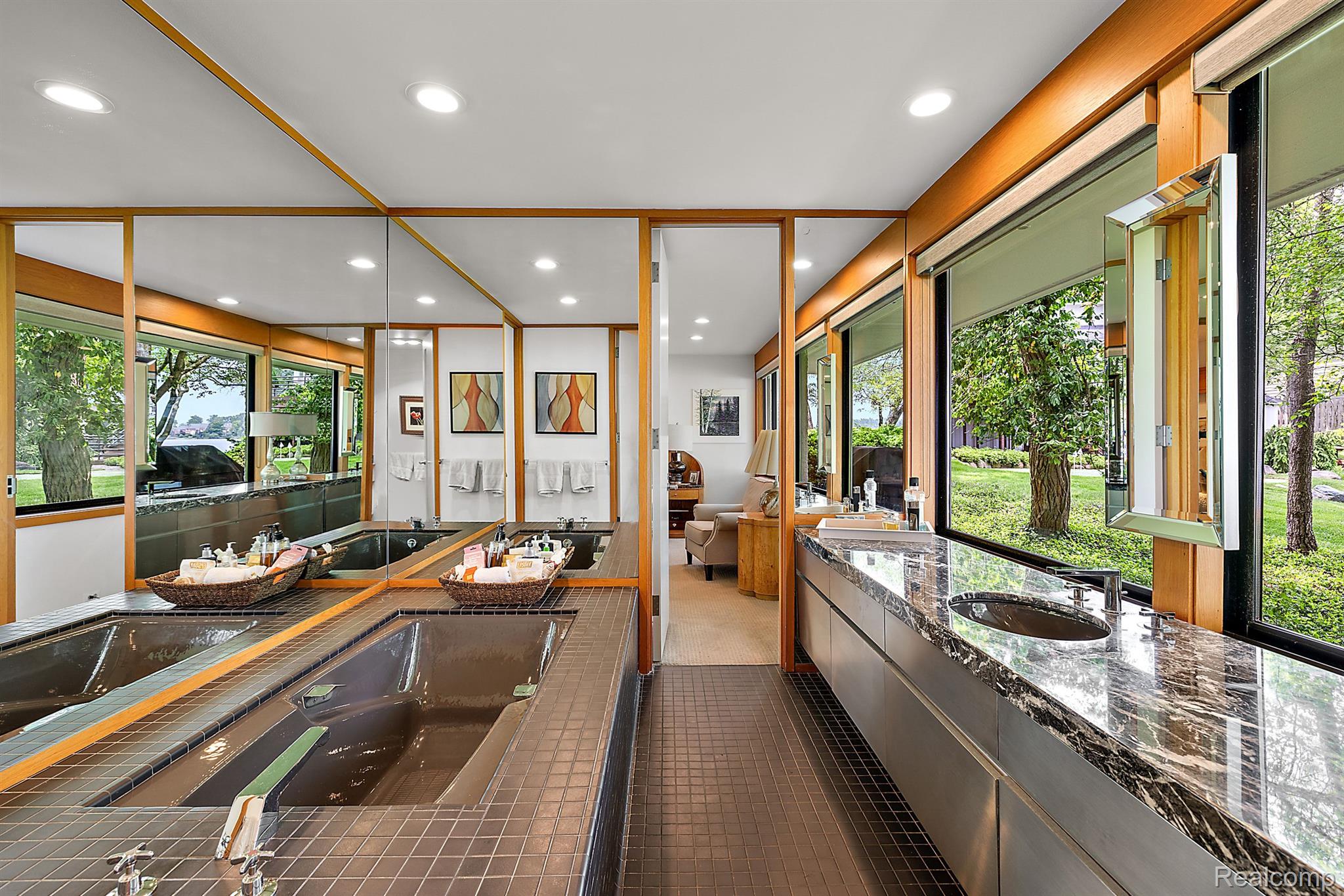 3130 W Long Lake Road