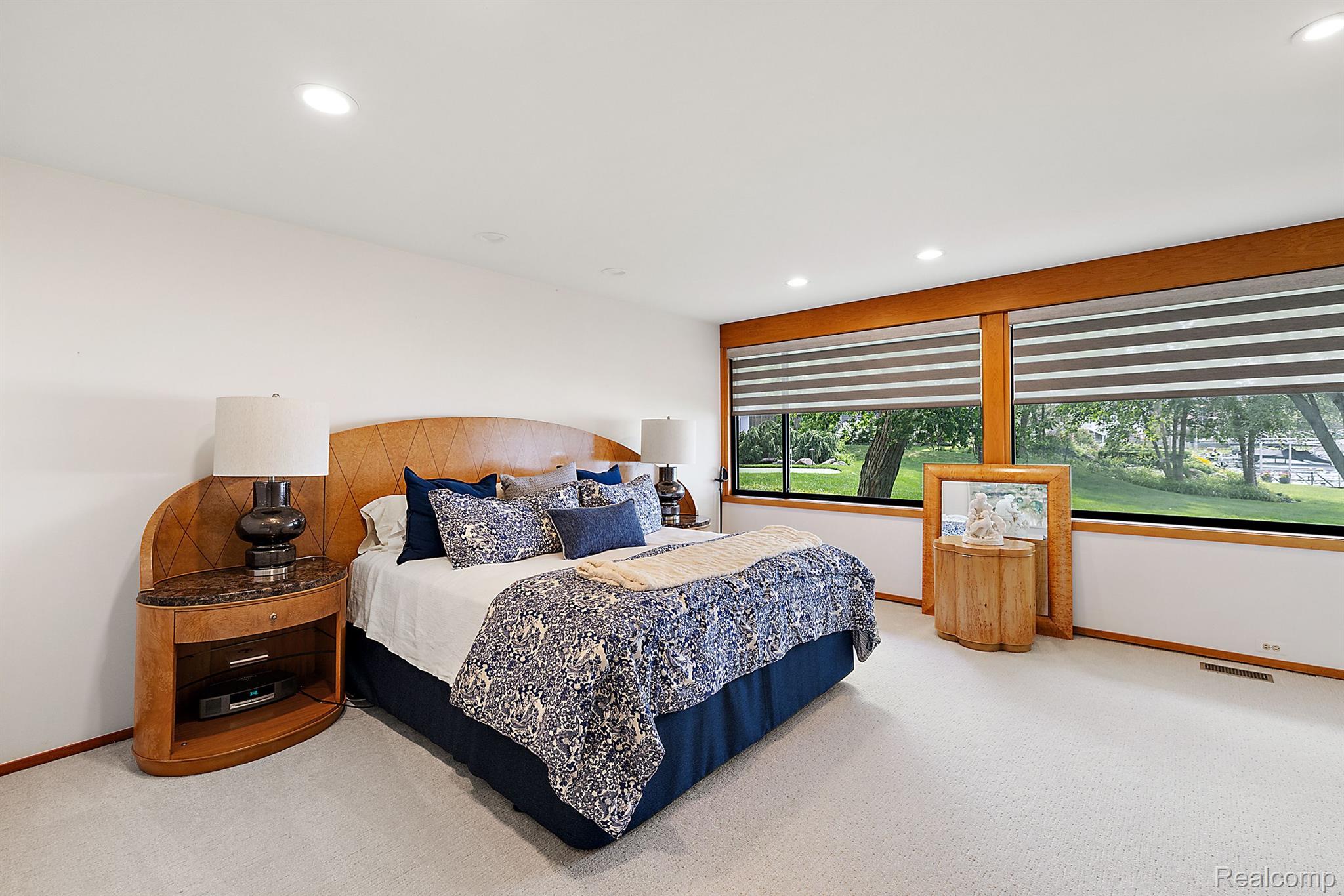 3130 W Long Lake Road