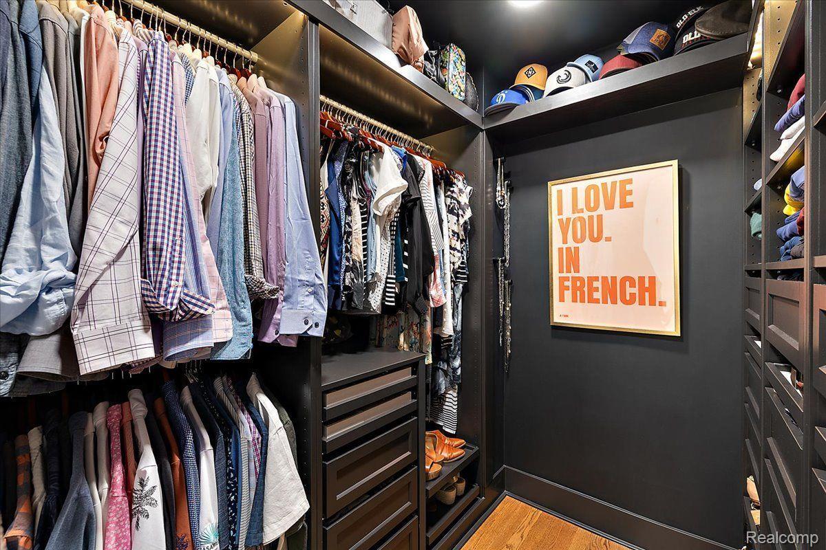 7174 Glengrove Drive