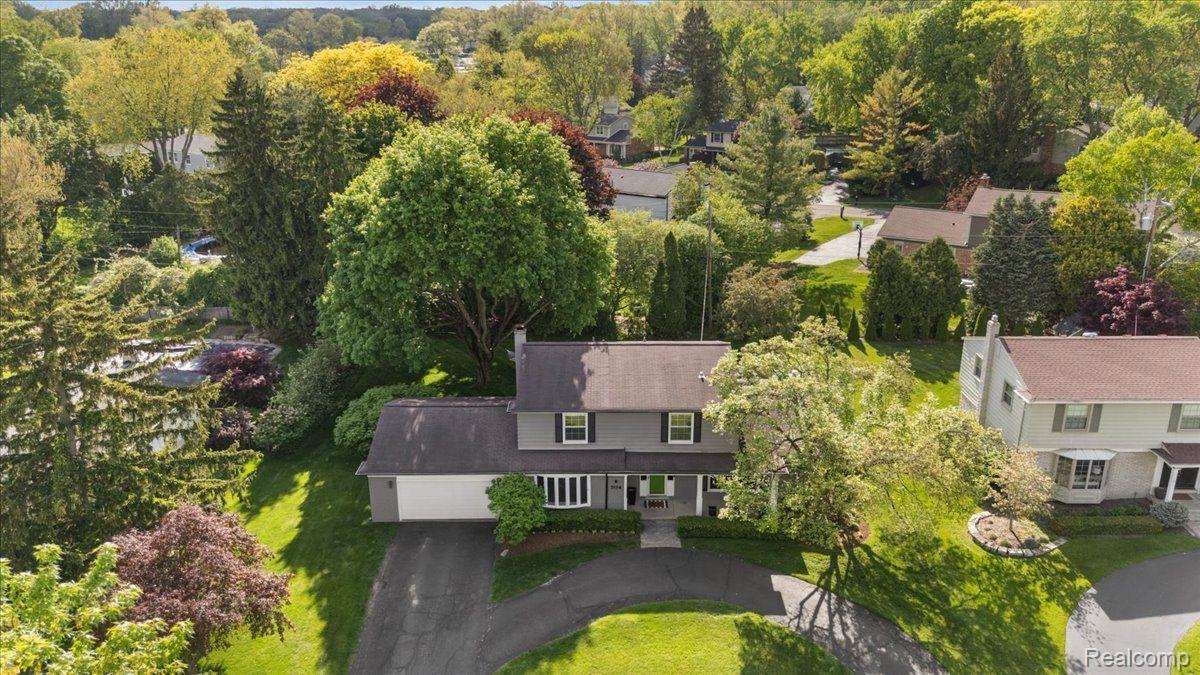 7174 Glengrove Drive