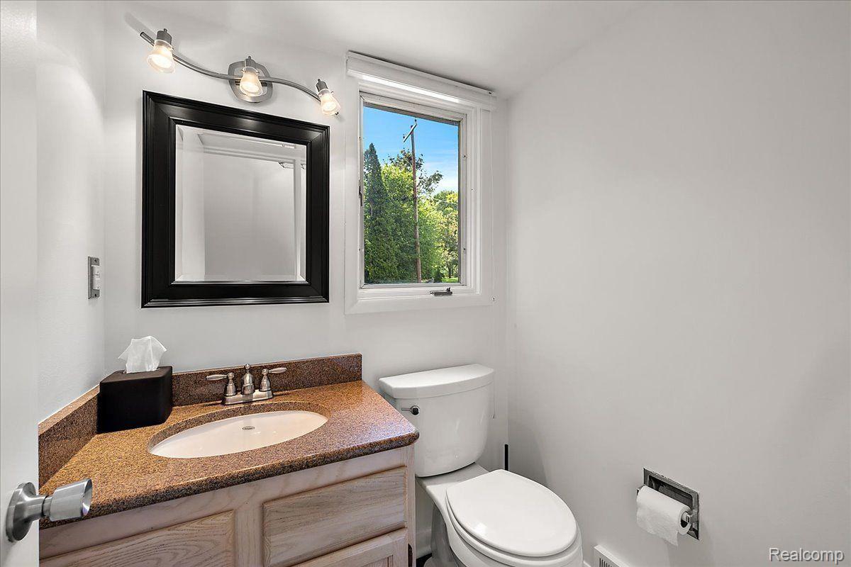 7174 Glengrove Drive