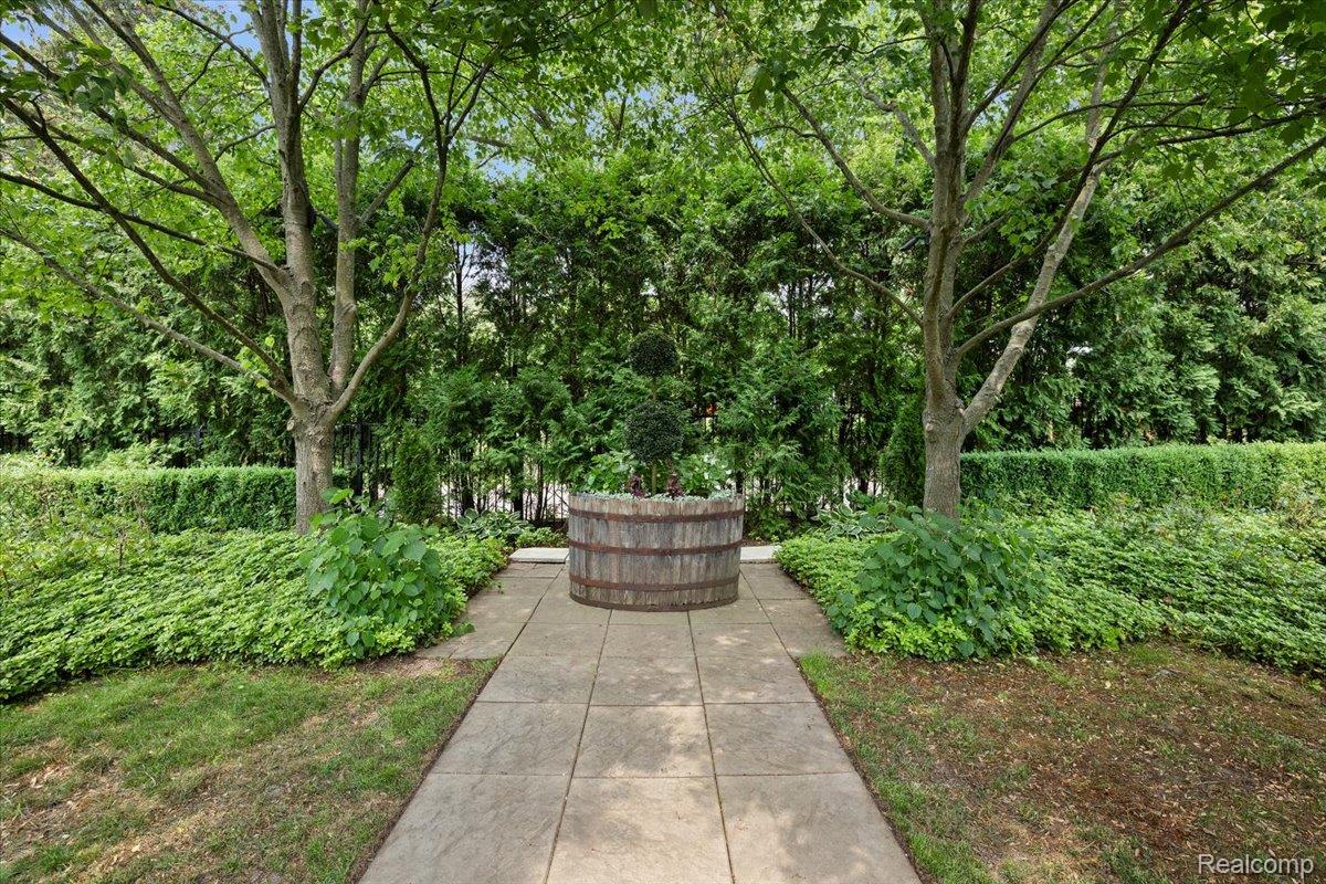 630 Vaughan Road