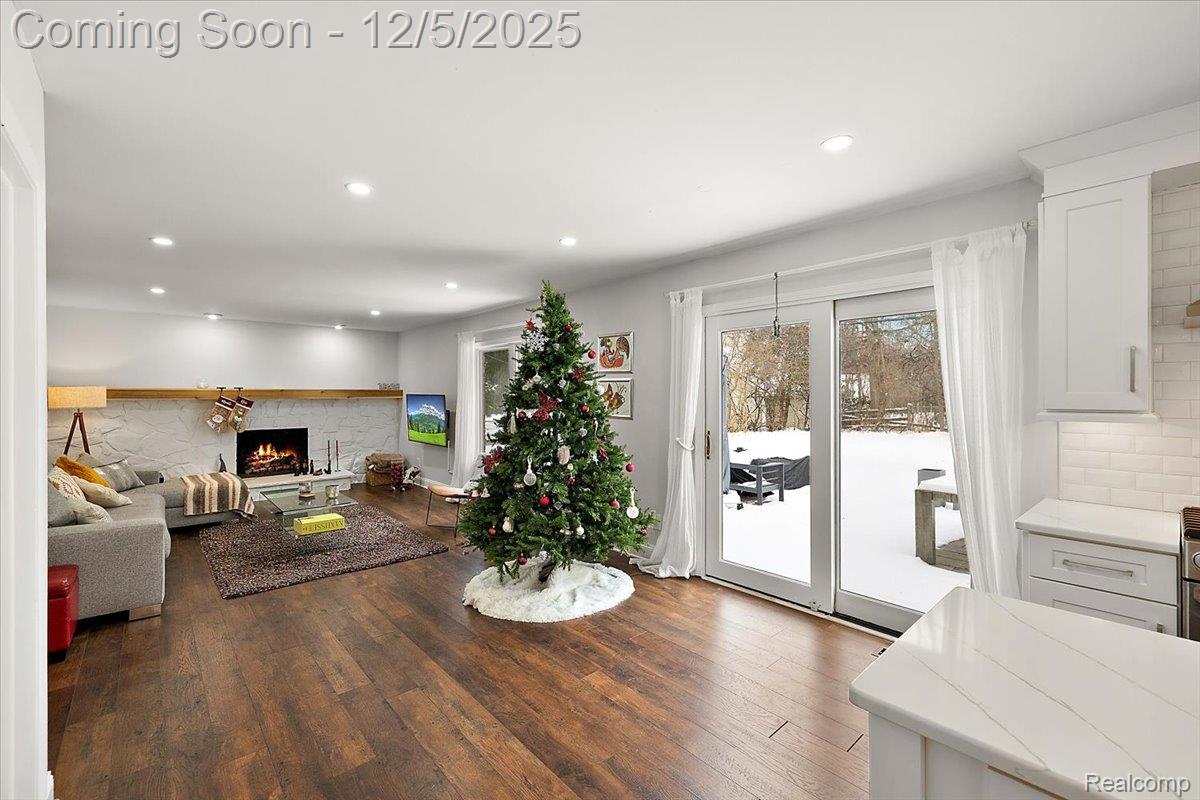 21622 Riverview Drive