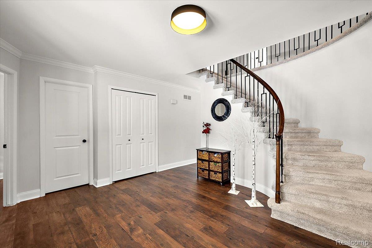 21622 Riverview Drive