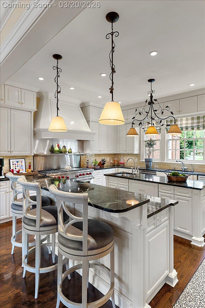 1045 Country Club Road