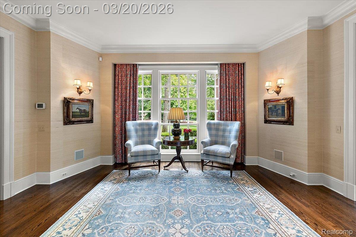 1045 Country Club Road