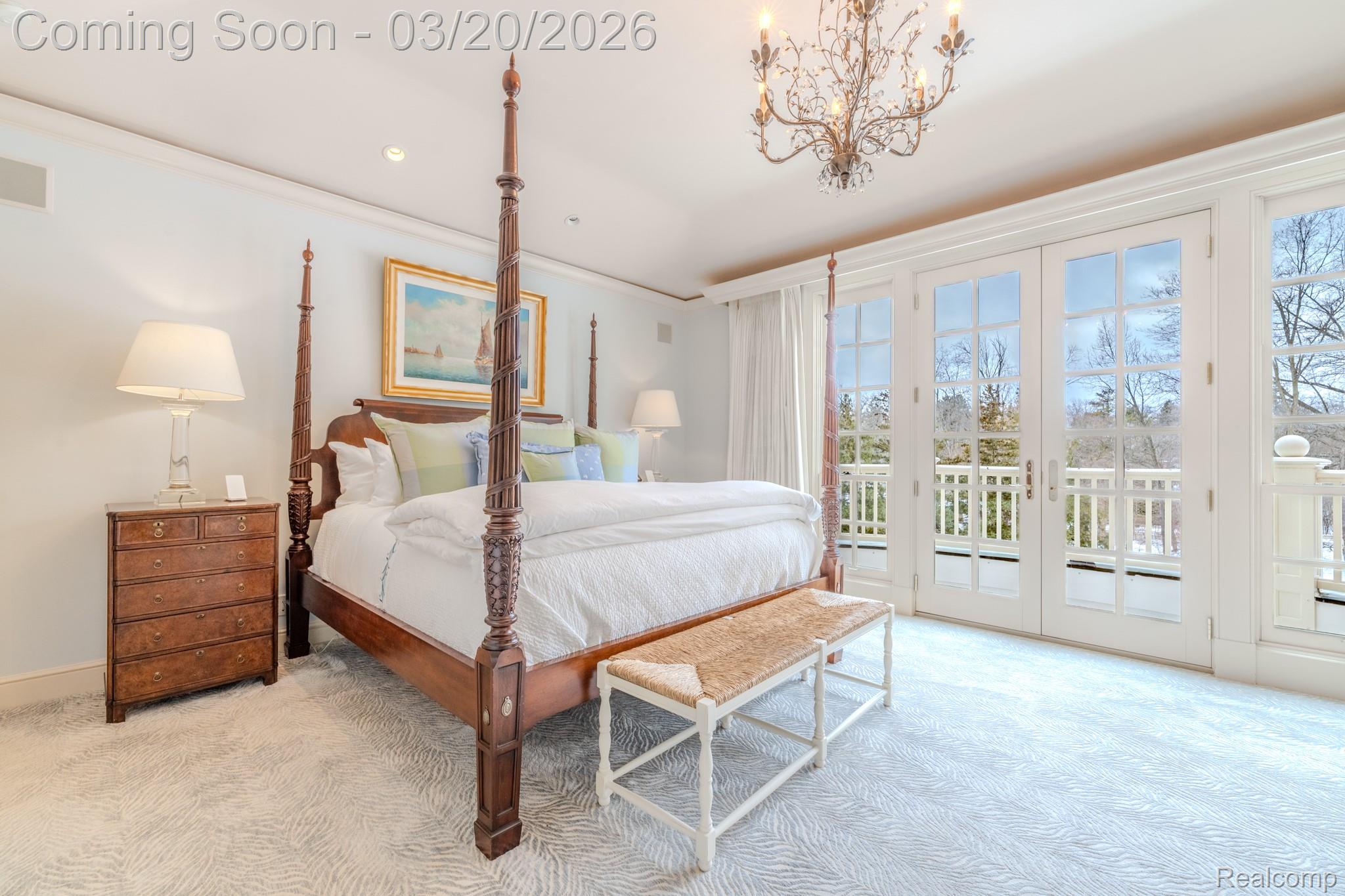 1045 Country Club Road