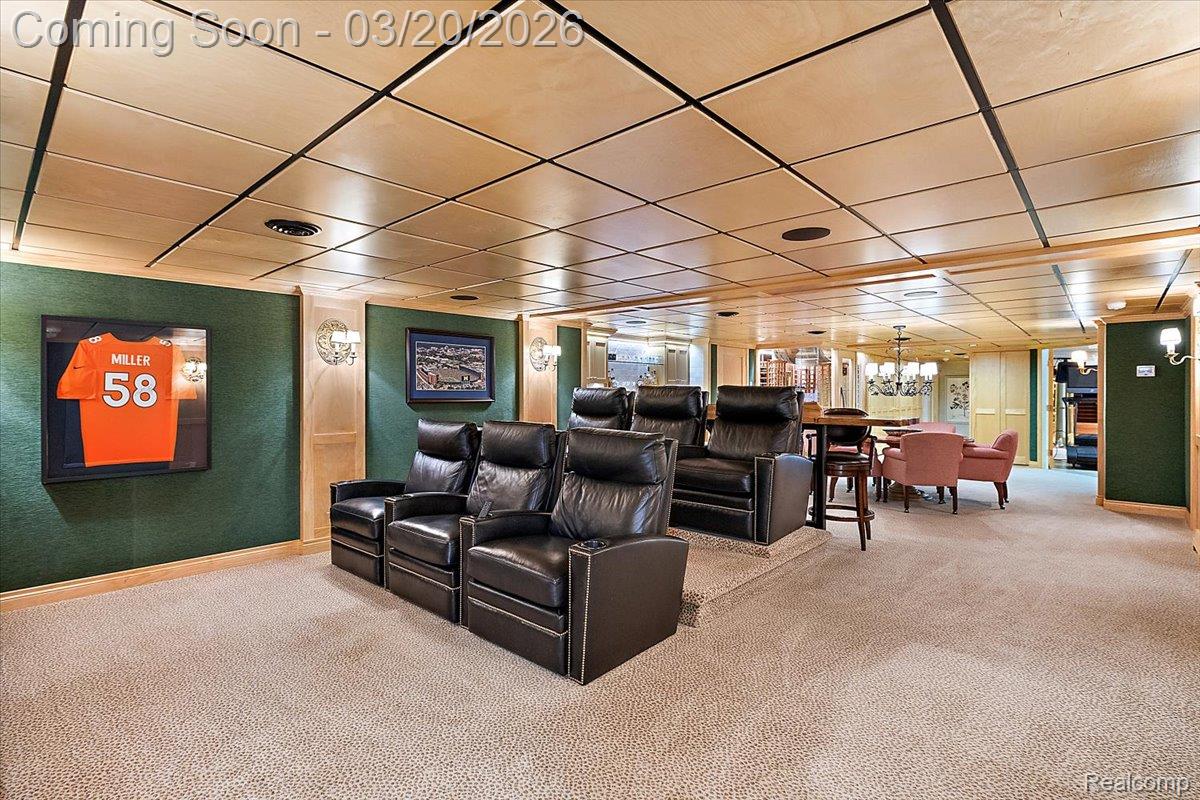 1045 Country Club Road