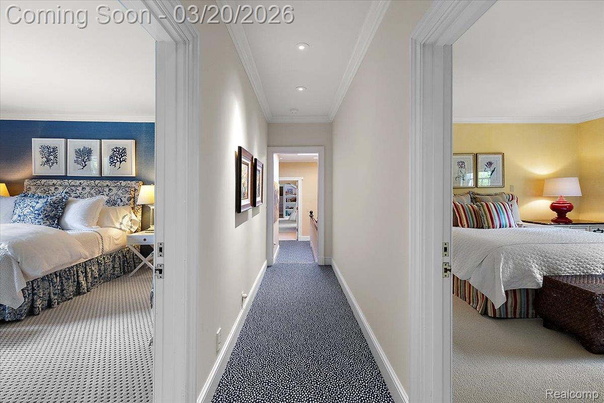 1045 Country Club Road