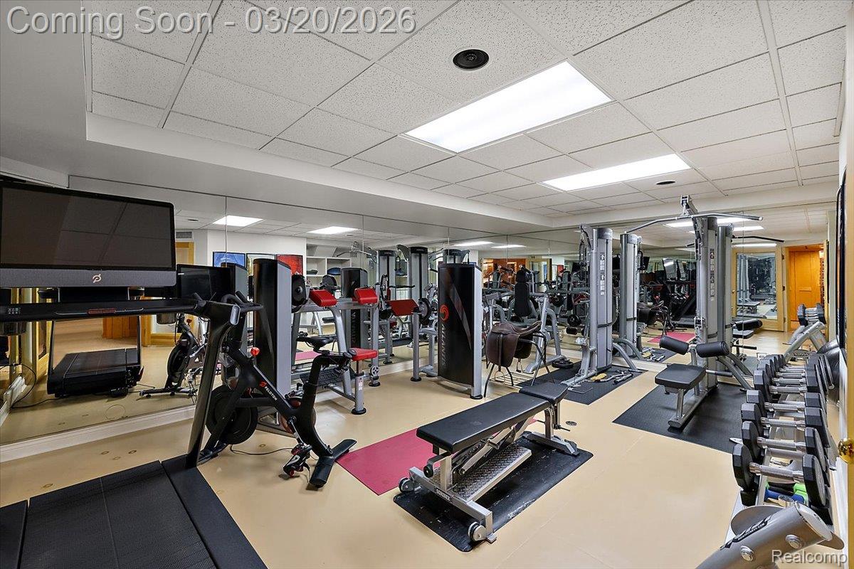 1045 Country Club Road