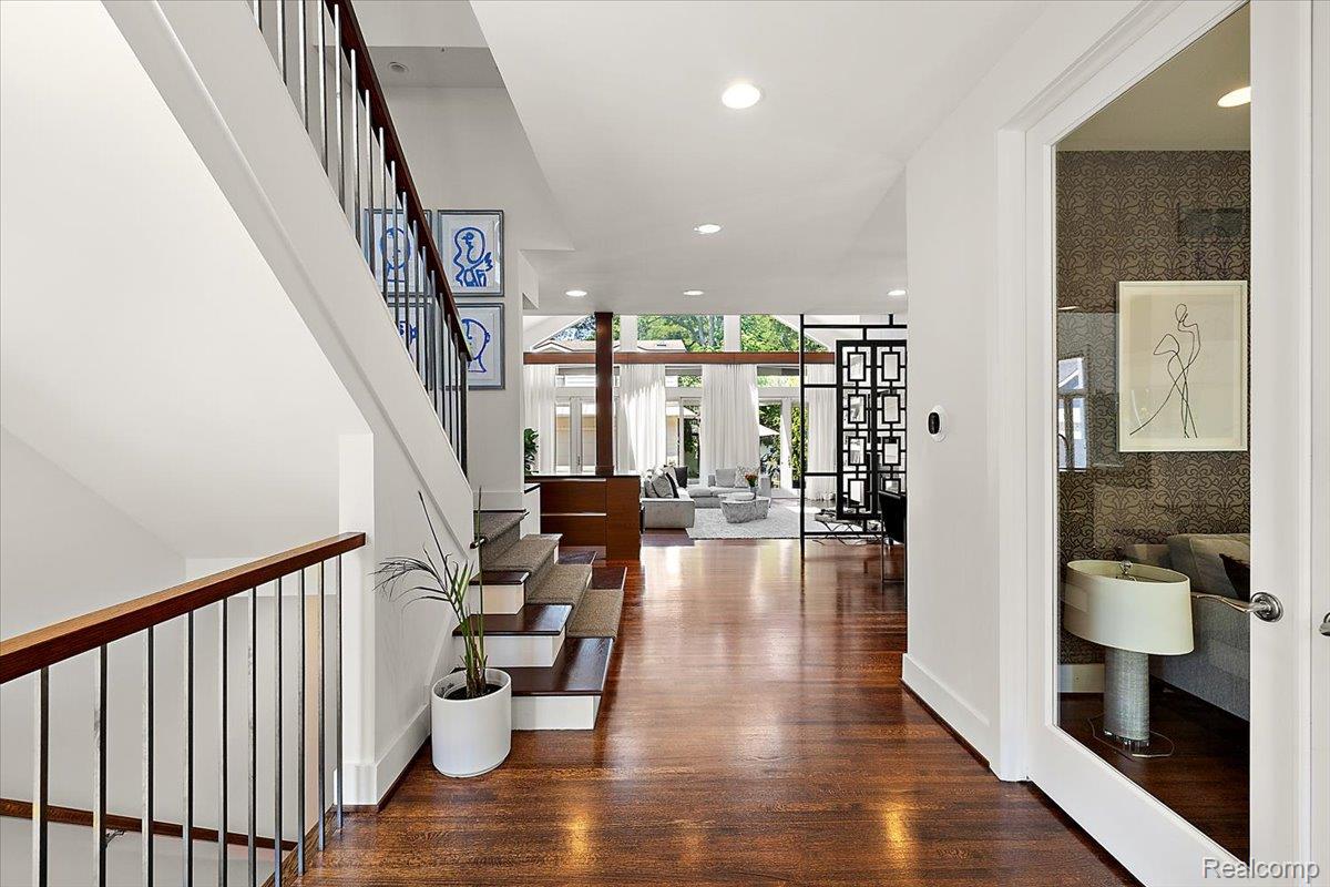559 Bennaville Avenue