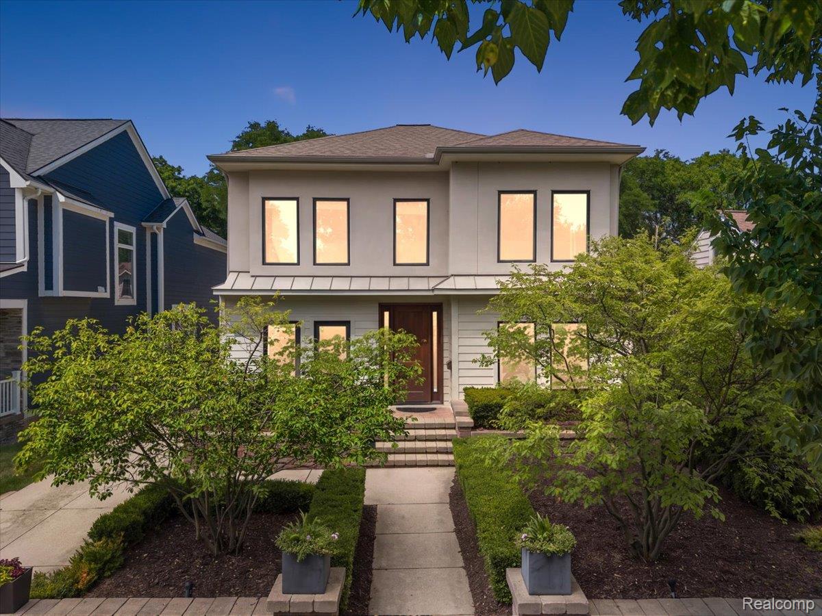 559 Bennaville Avenue