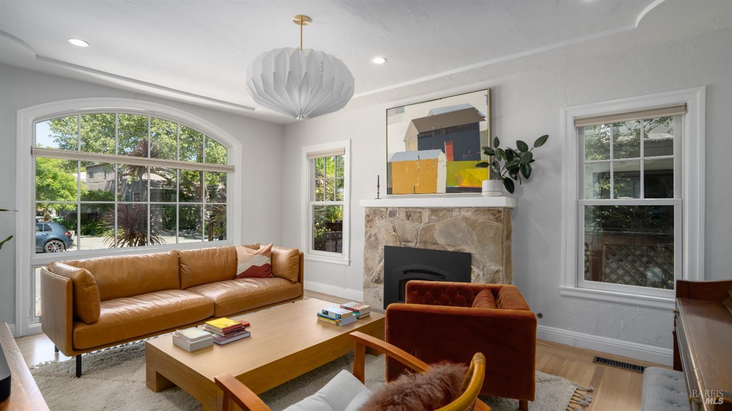 10 Broadmoor Ave, San Anselmo * Represented Seller