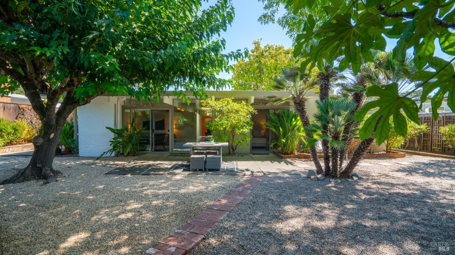 884 Greenberry Ln, San Rafael * Represented Sellers