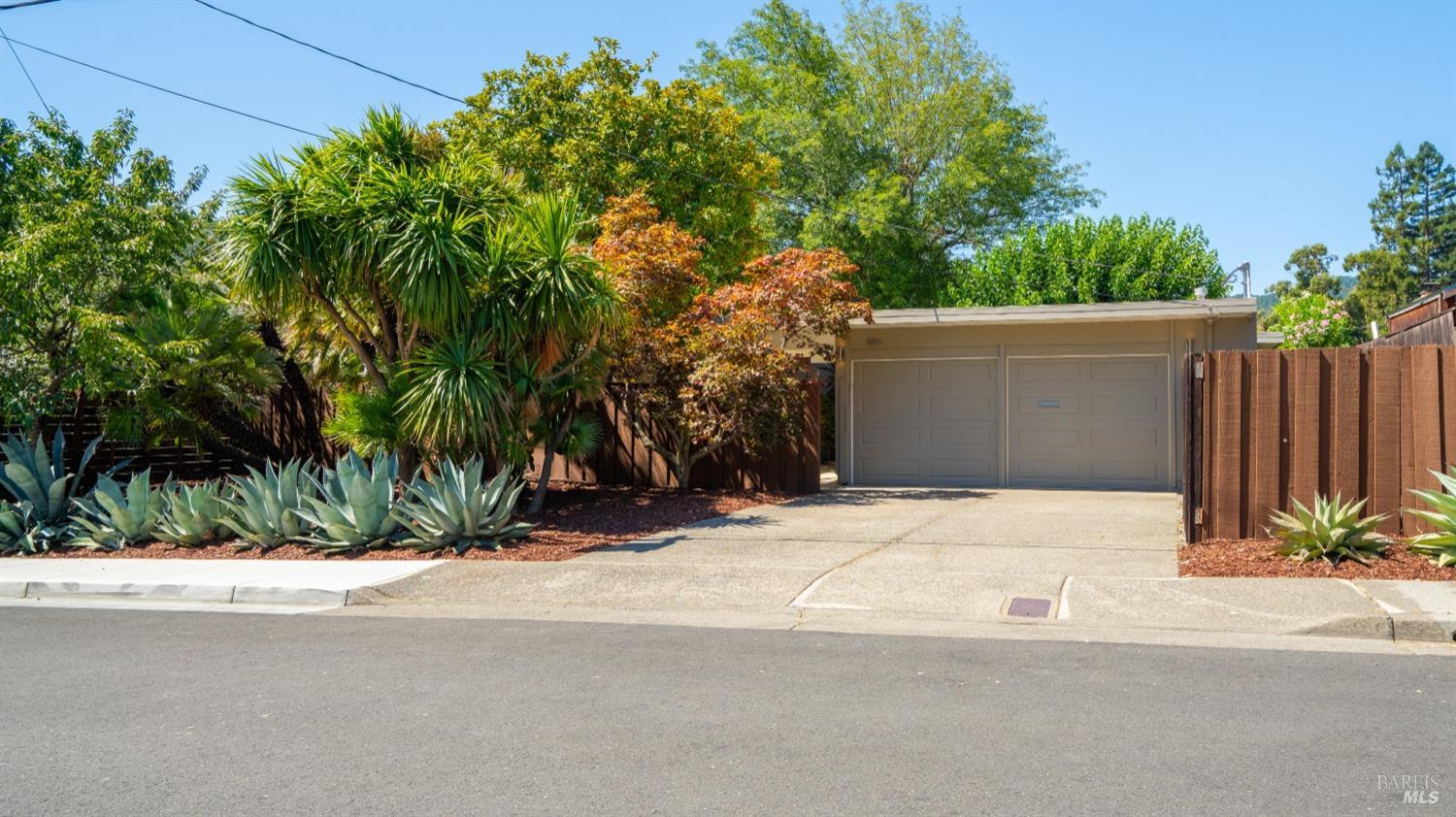 884 Greenberry Ln, San Rafael * Represented Sellers