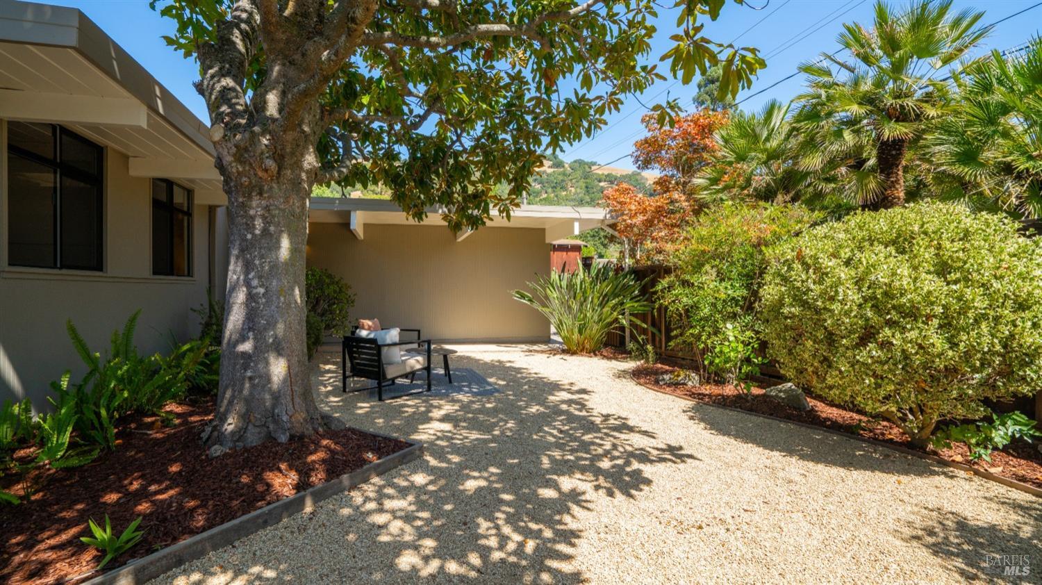 884 Greenberry Ln, San Rafael * Represented Sellers