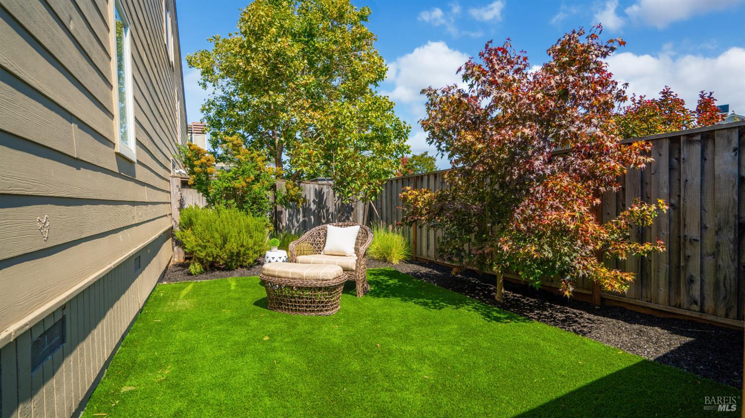 72 Parkview Cir