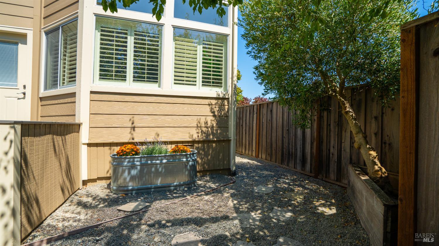 72 Parkview Cir