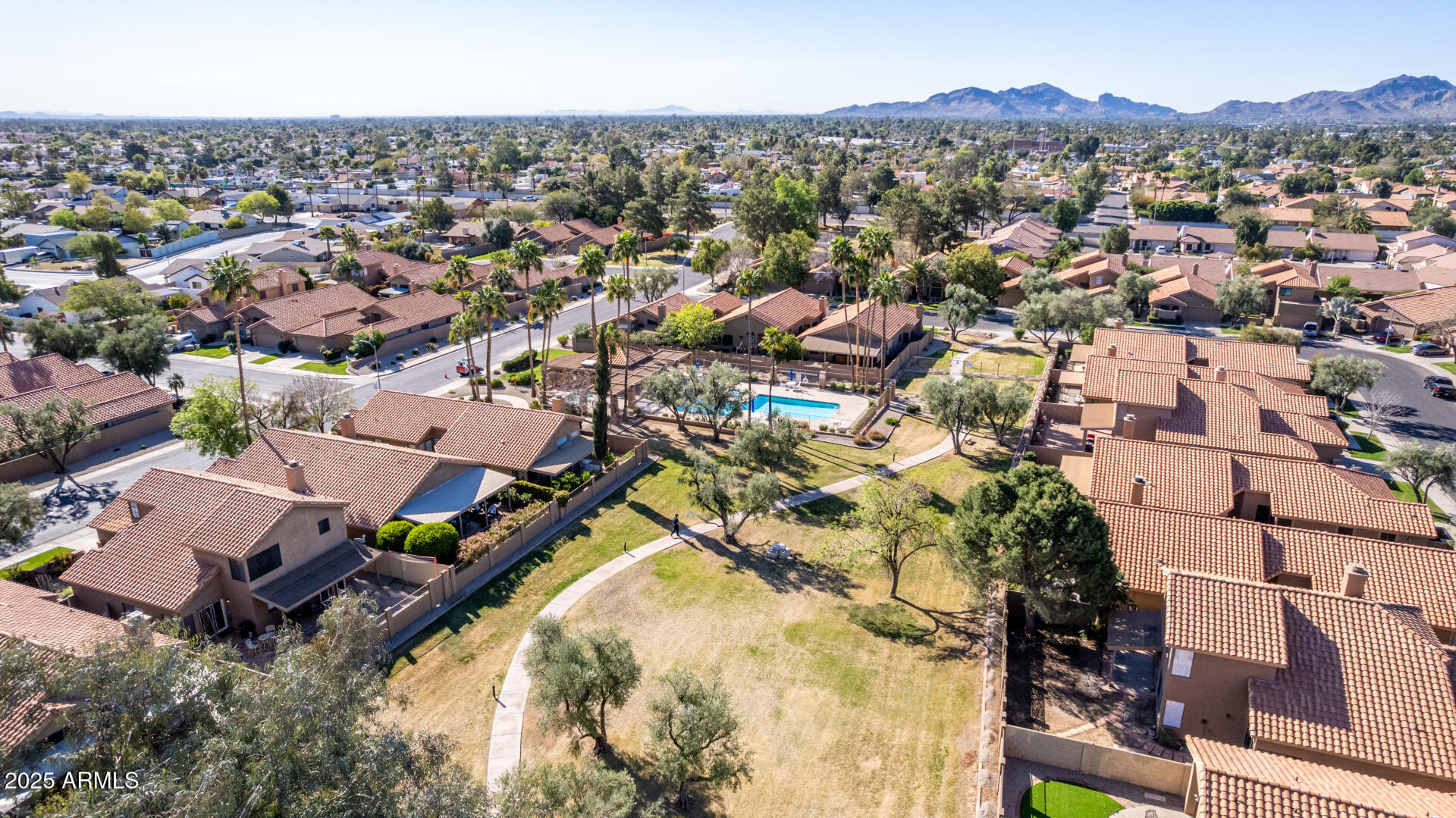 5016 E Waltann Lane