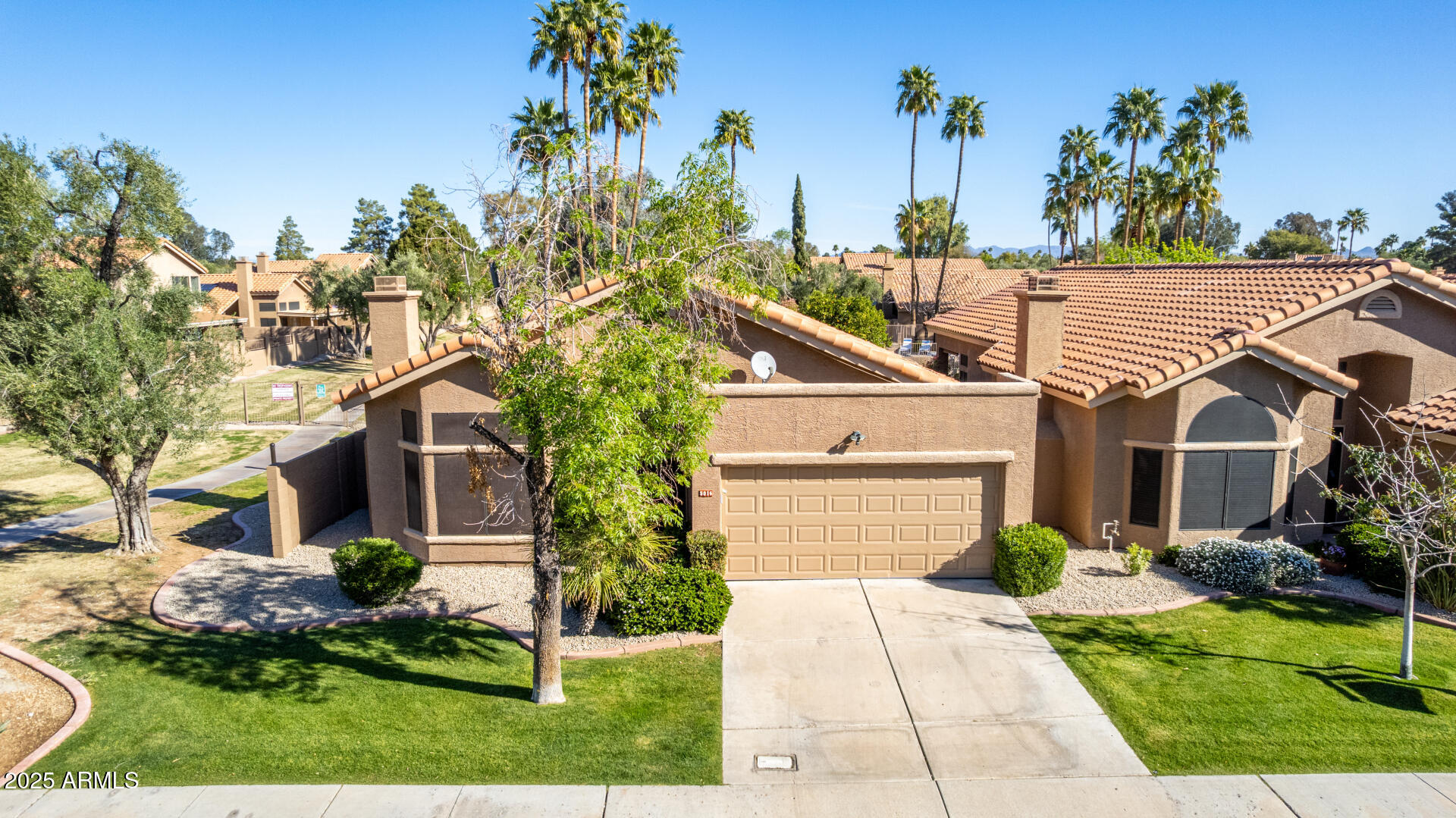 5016 E Waltann Lane