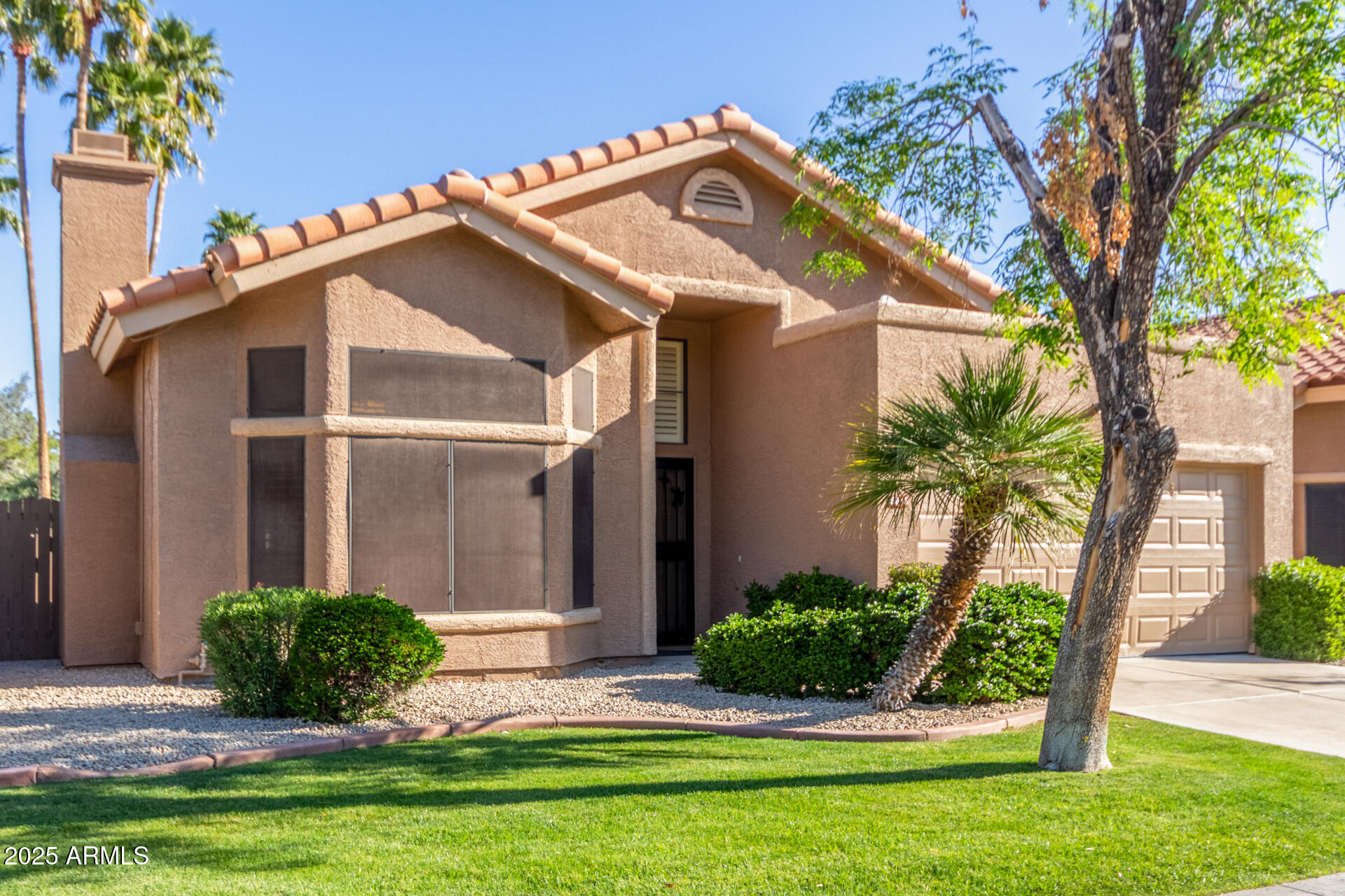 5016 E Waltann Lane