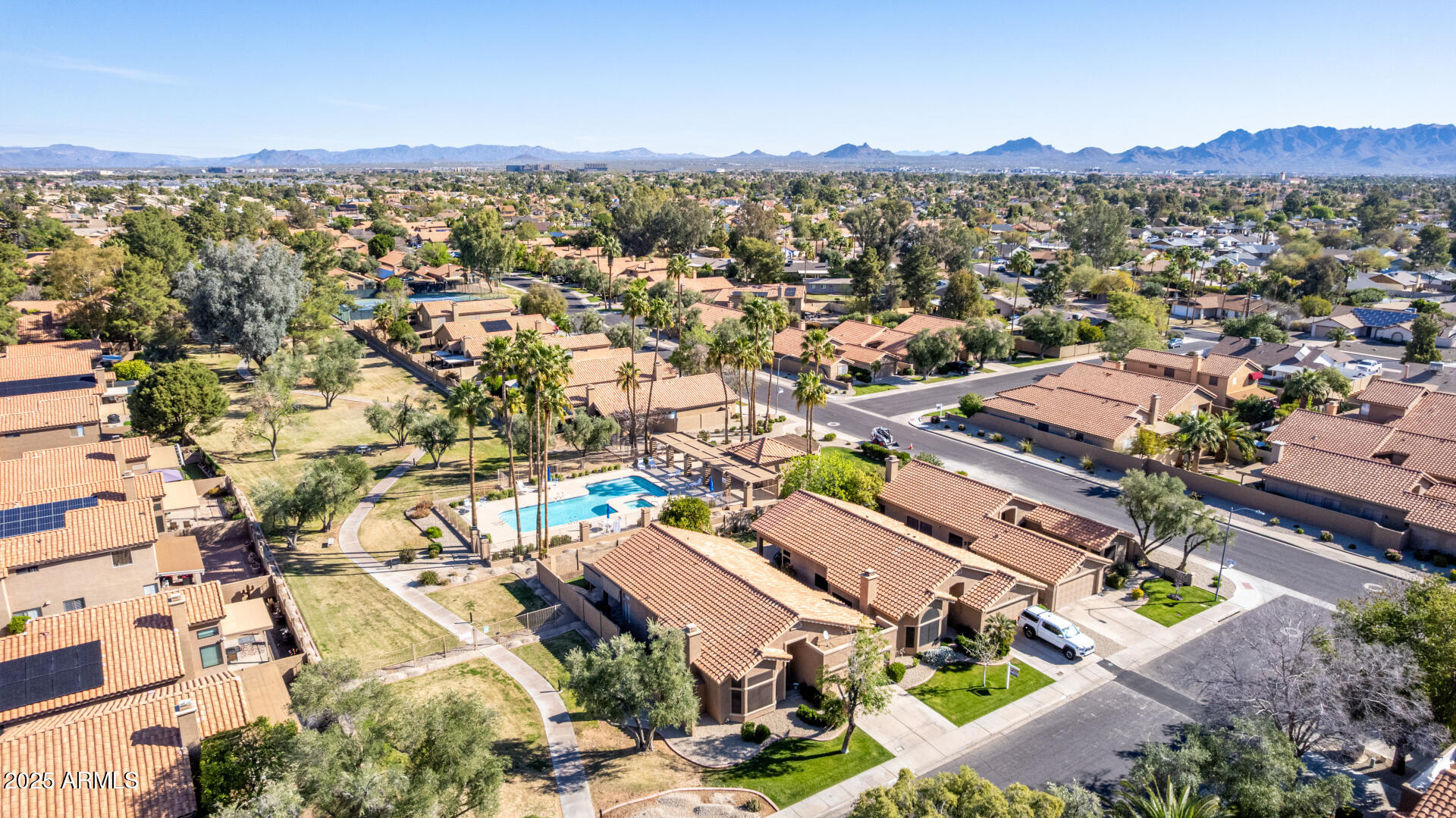 5016 E Waltann Lane