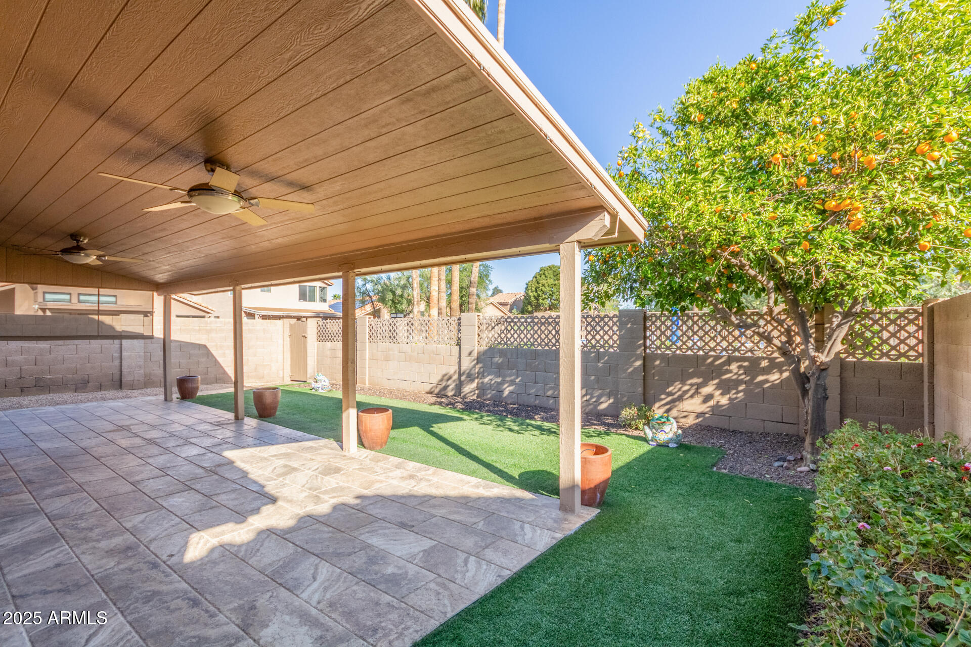 5016 E Waltann Lane
