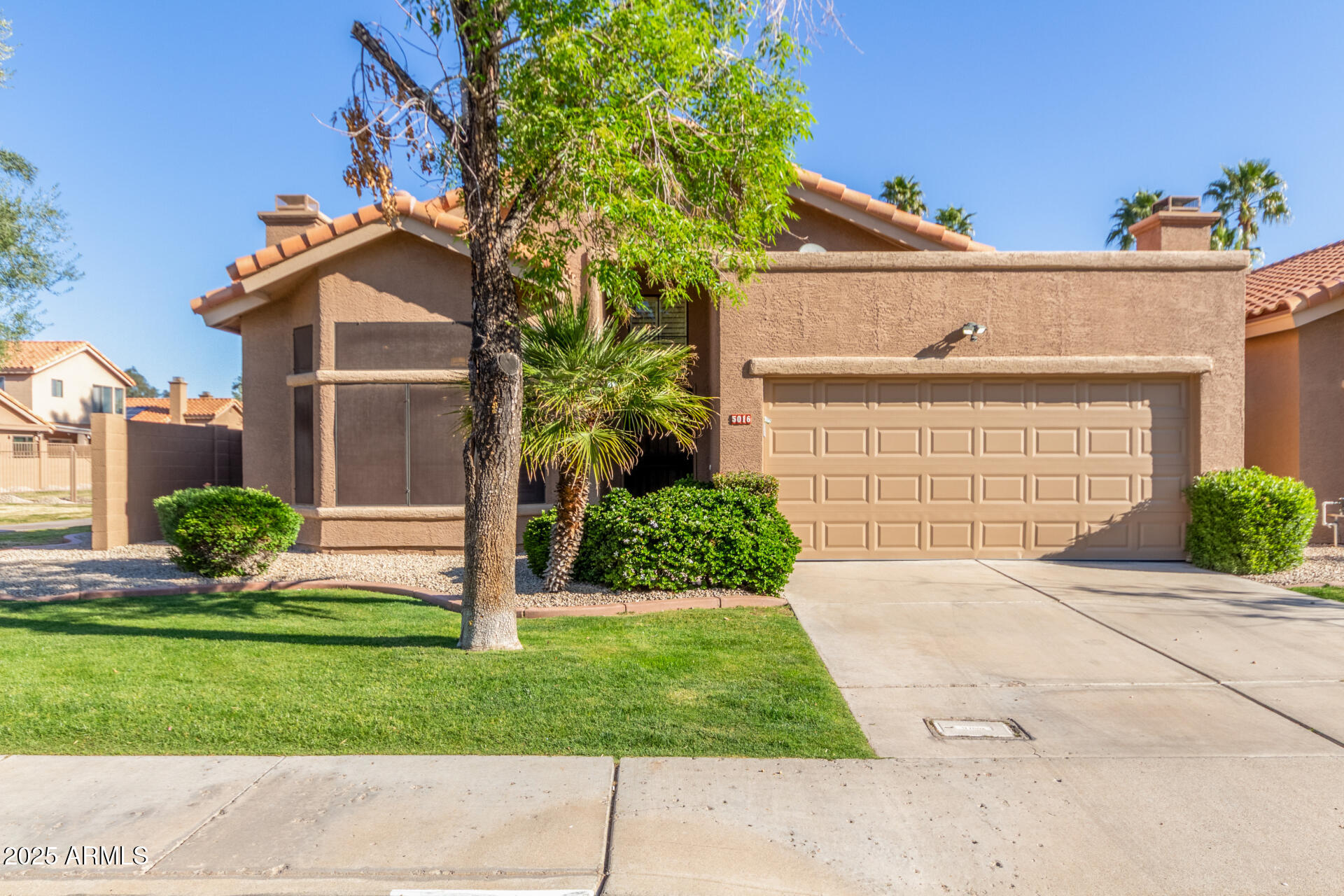 5016 E Waltann Lane