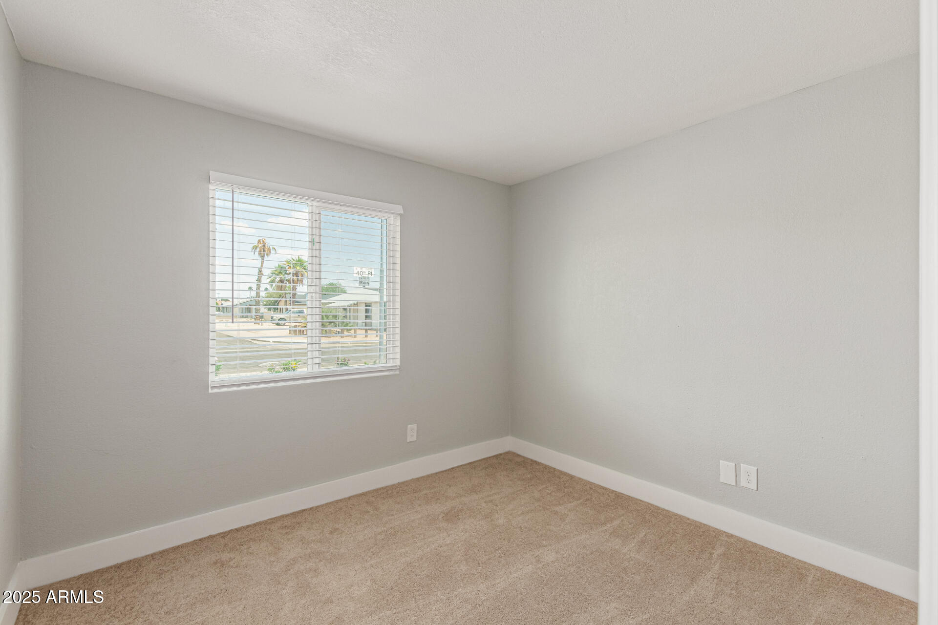 13202 N 40TH Place