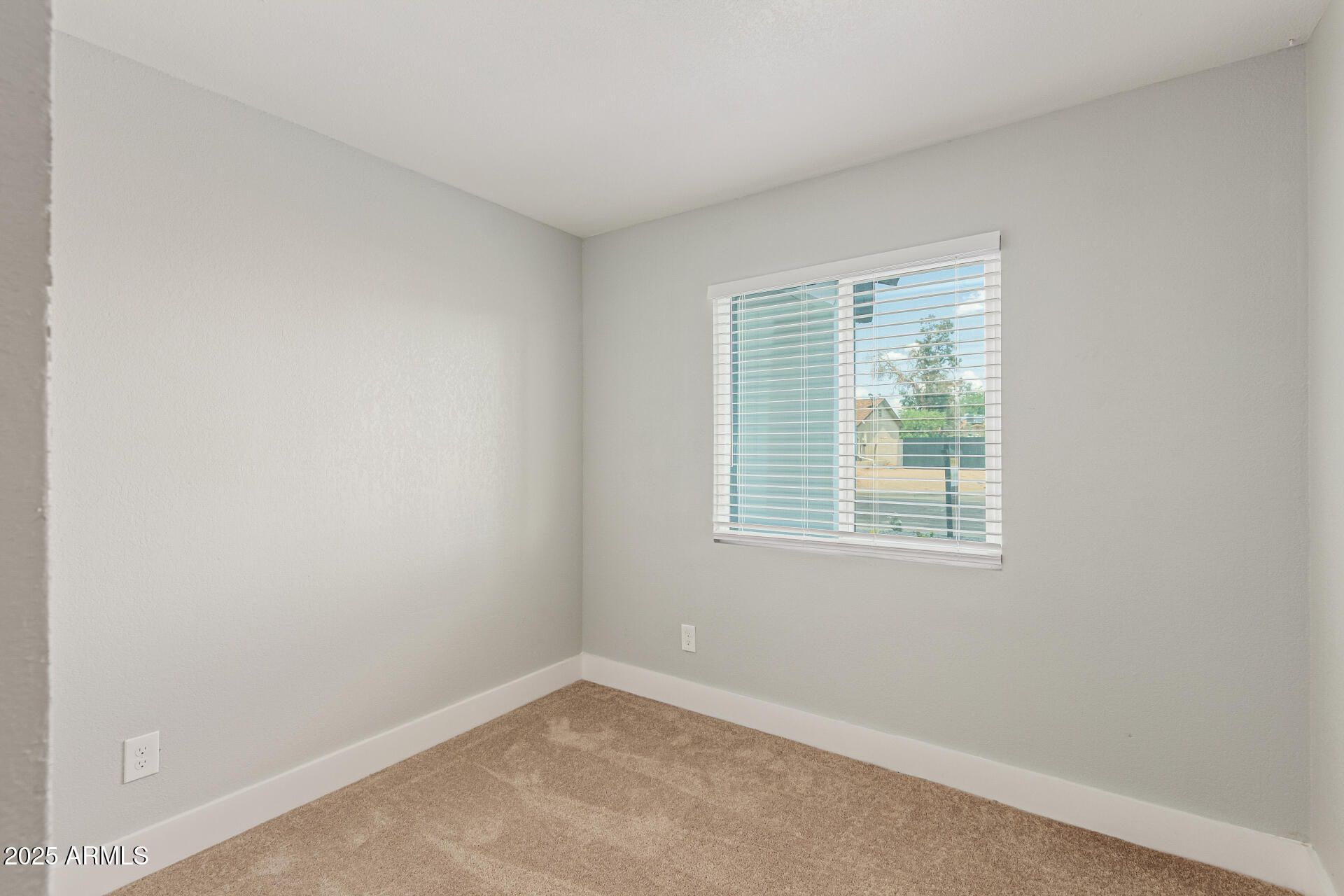 13202 N 40TH Place