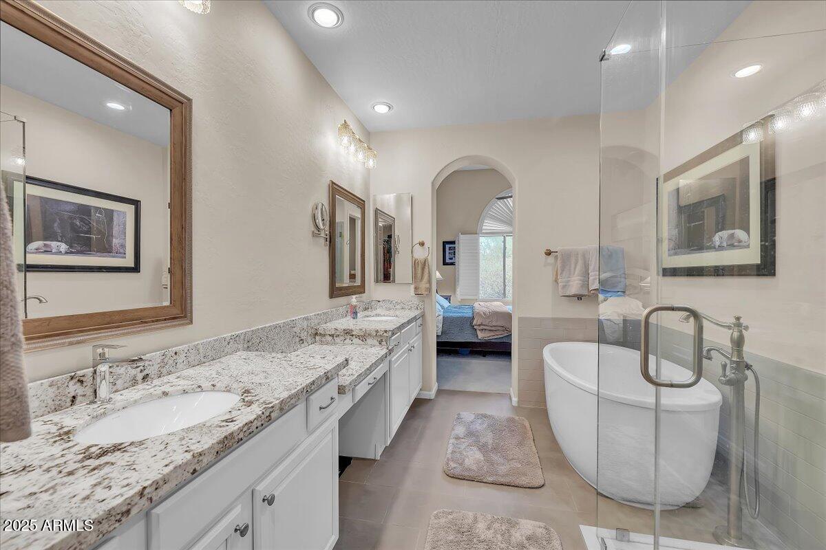 20802 N GRAYHAWK Drive, 1164
