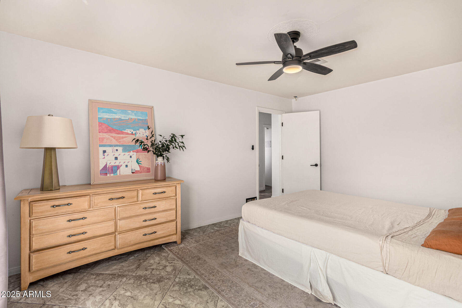 837 E ECHO Lane, Phoenix